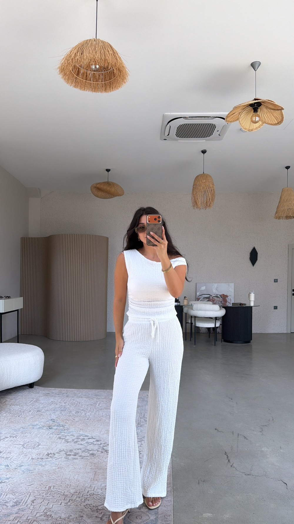 Beyaz Bubble Omzu Düşük Bluz Pantolon Takım
