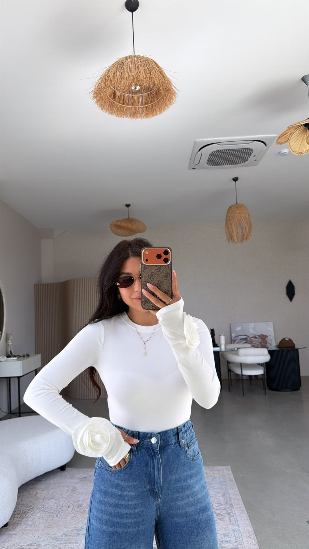 Ekru Kolları Güllü Orjinal Bluz
