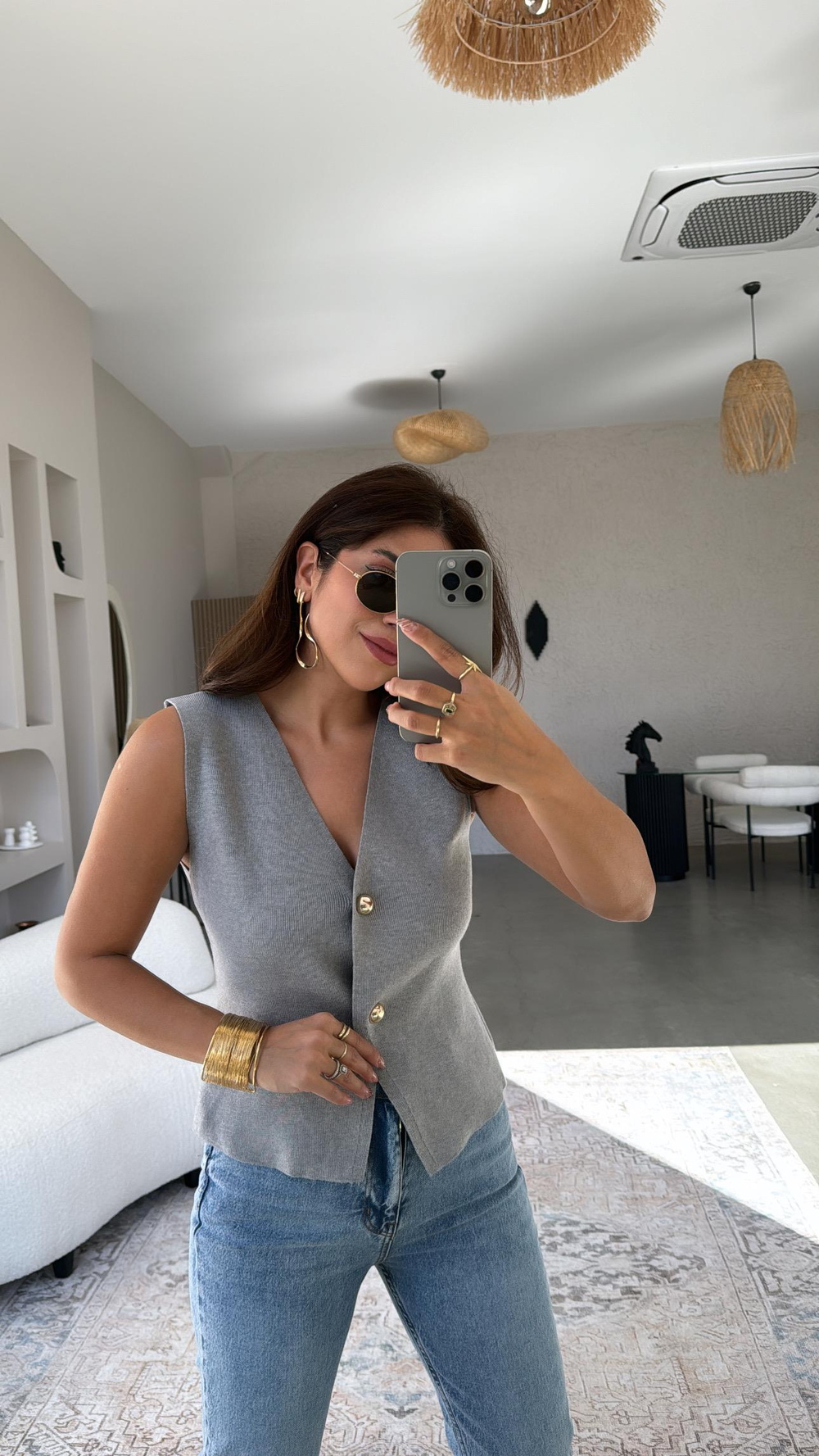Gri Büyük Düğmeli Triko Yelek