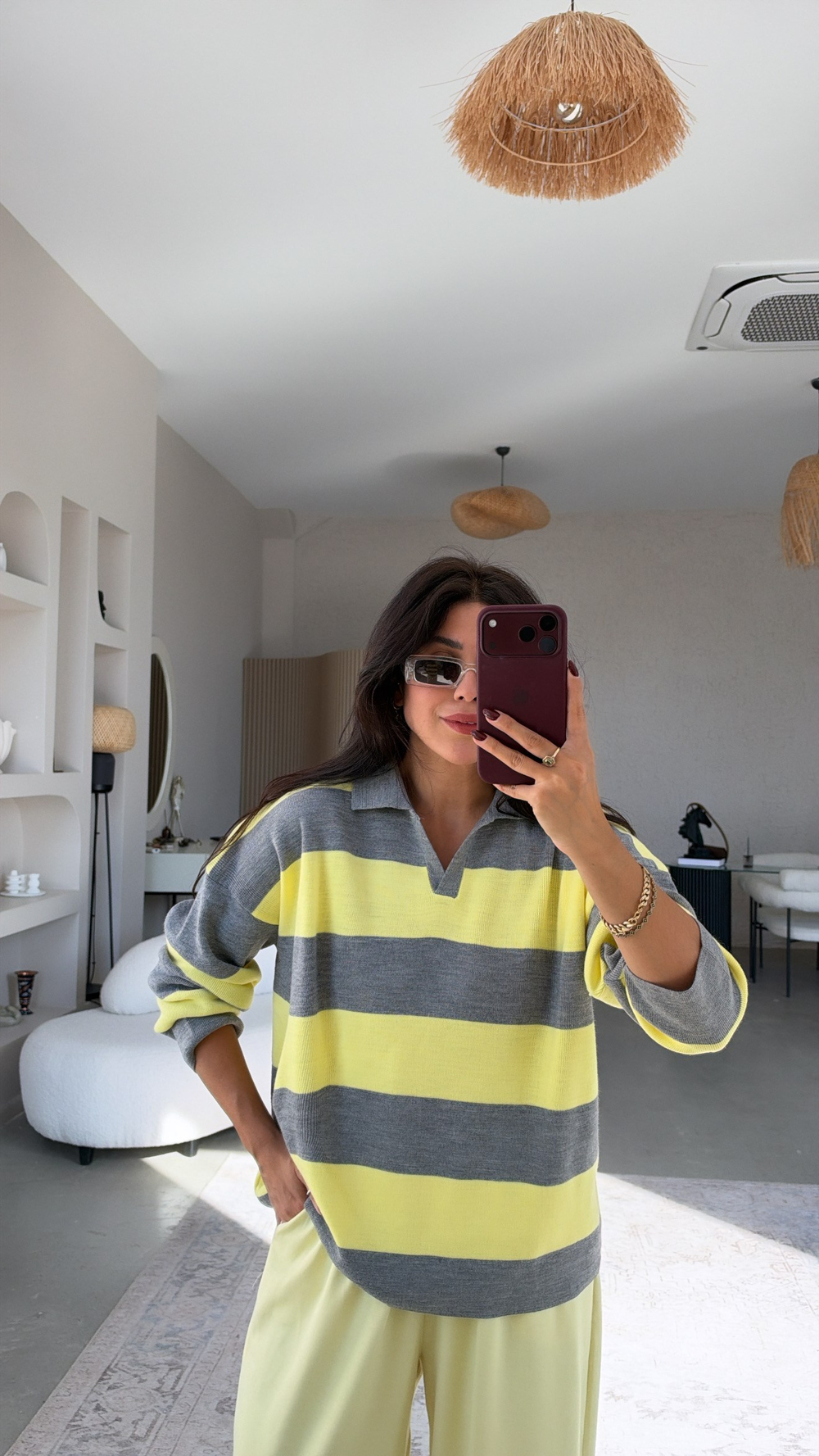 Gri Sarı Kalın Çizgili Yakalı Triko