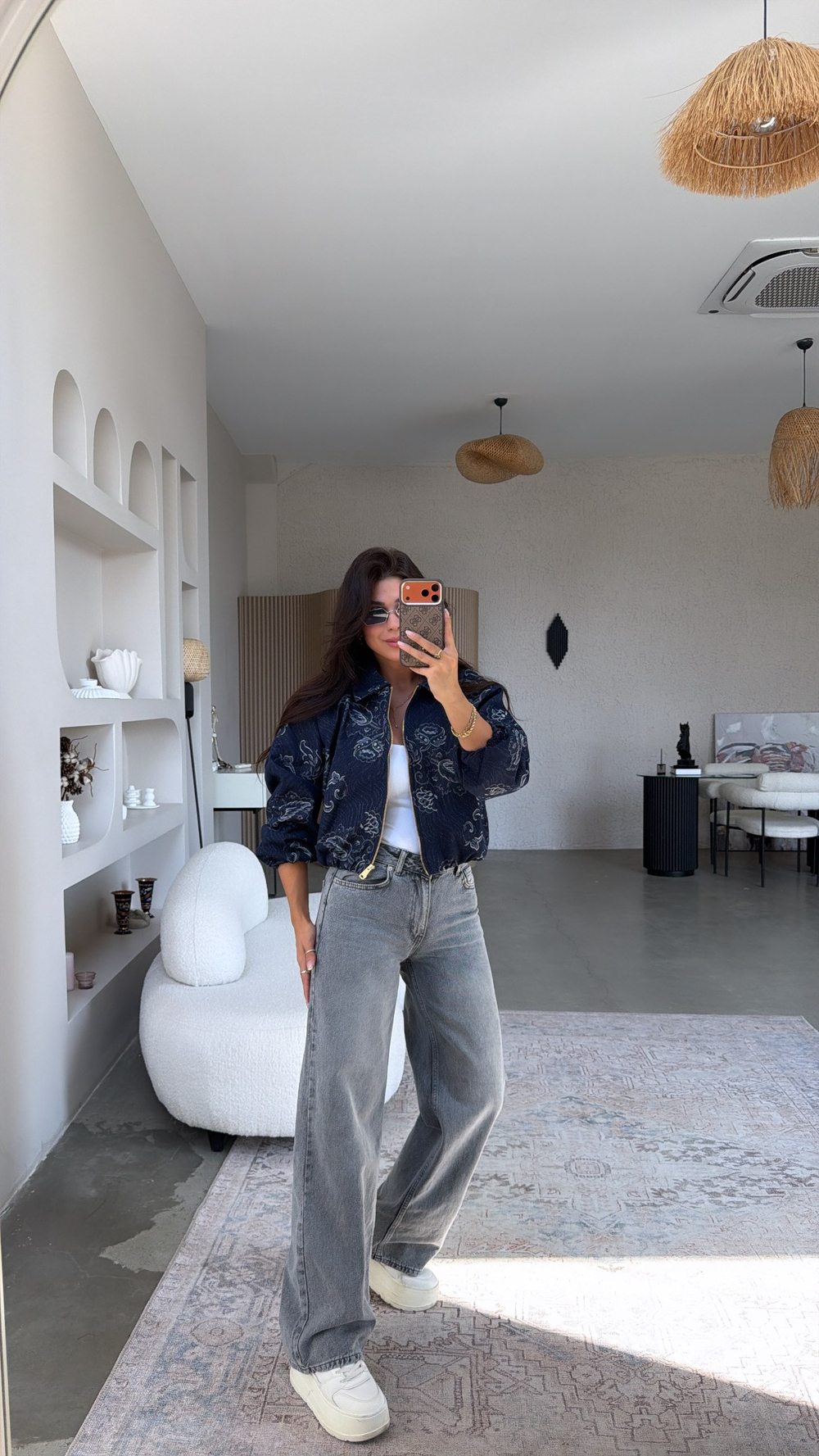 Gri Taşlamalı Orta Bel Straight Jean