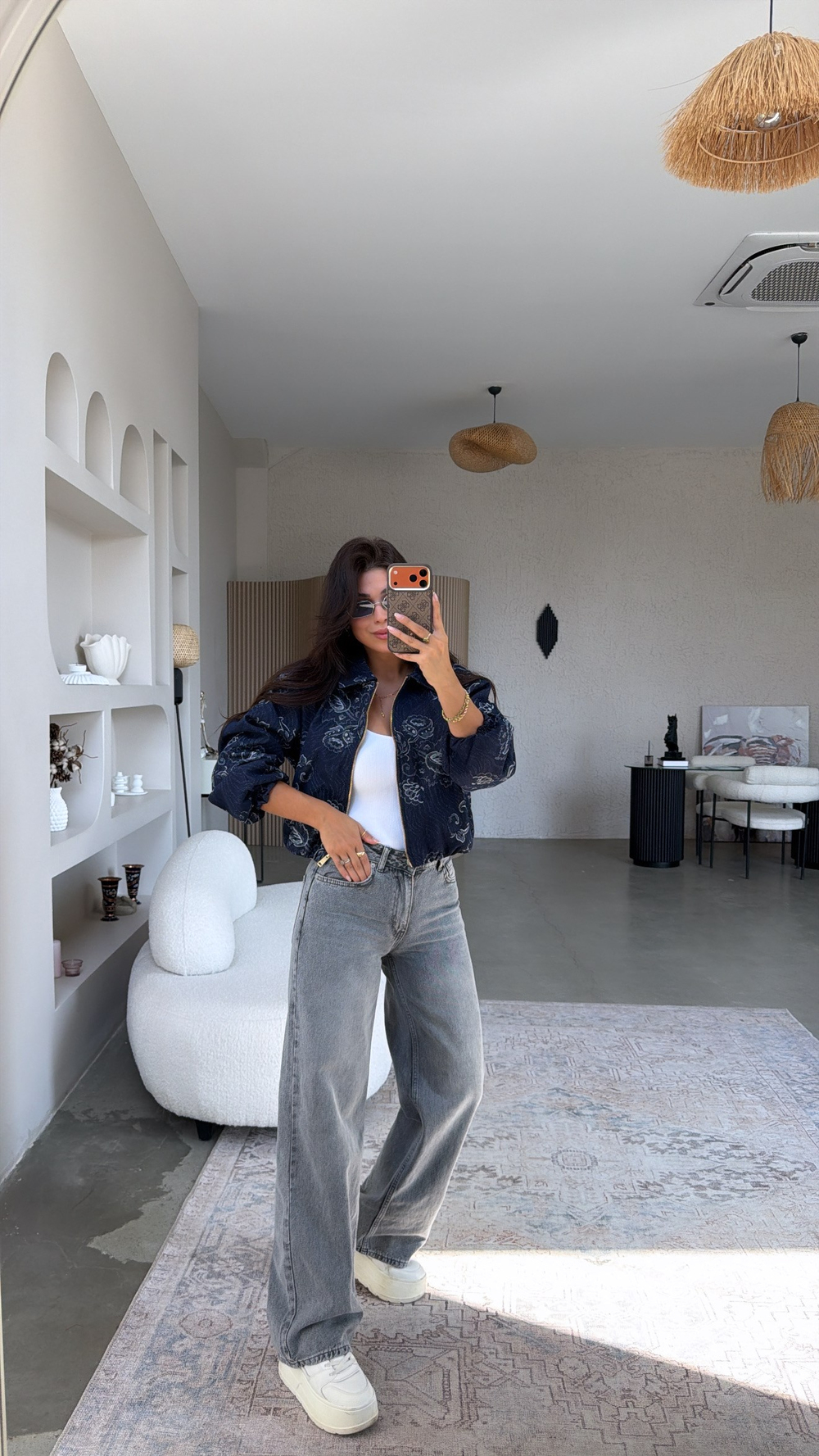 Gri Taşlamalı Orta Bel Straight Jean