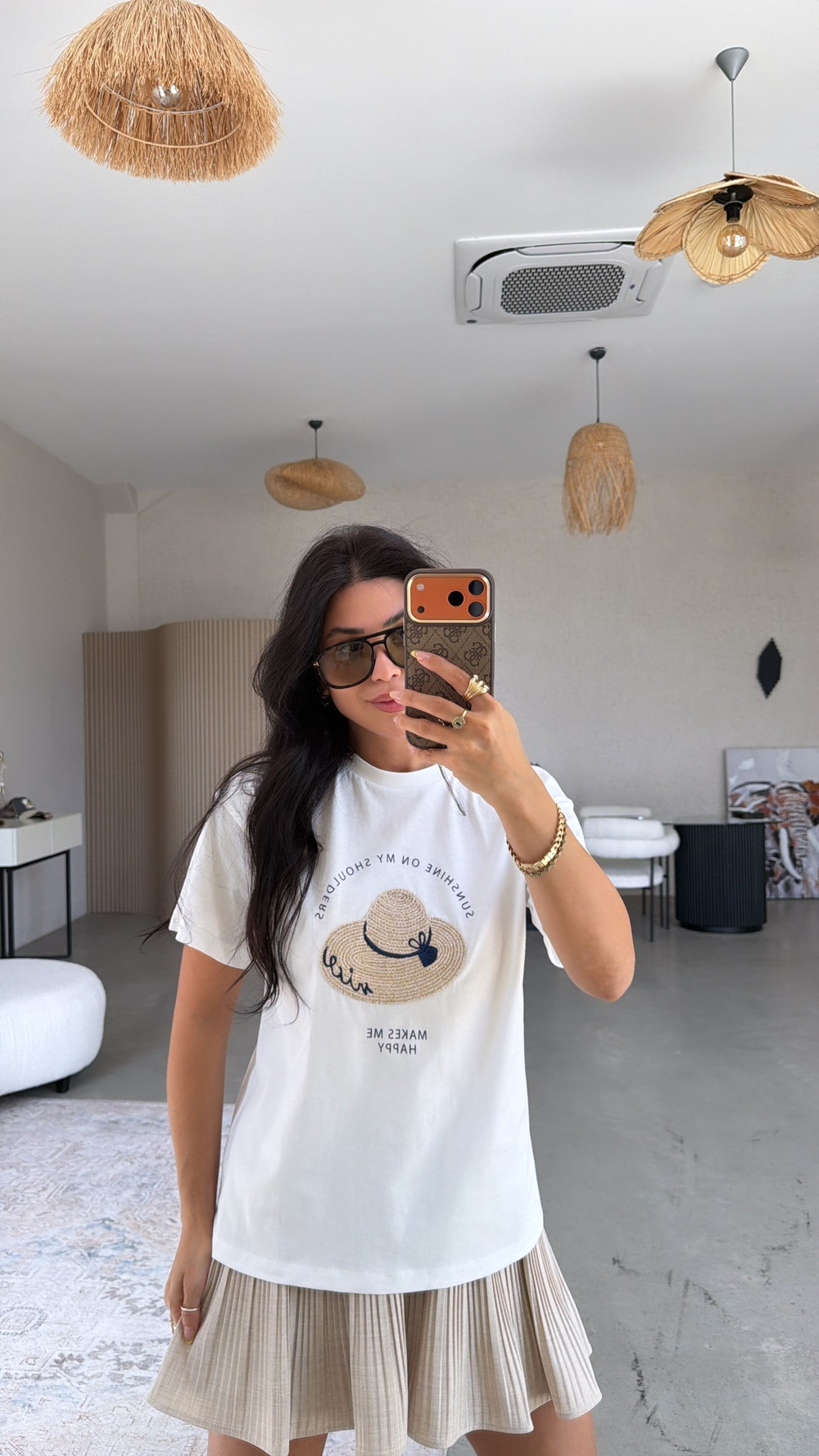 Hasır Şapkalı Pamuklu Tshirt