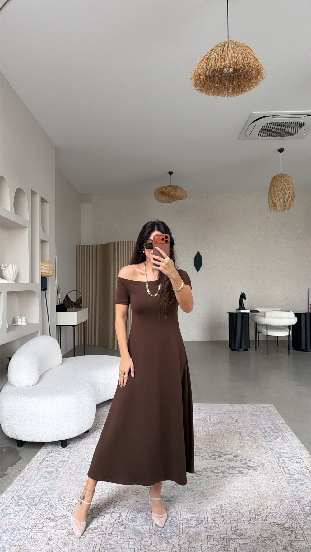 Kahverengi Modal Omzu Açık ZR Model Elbise