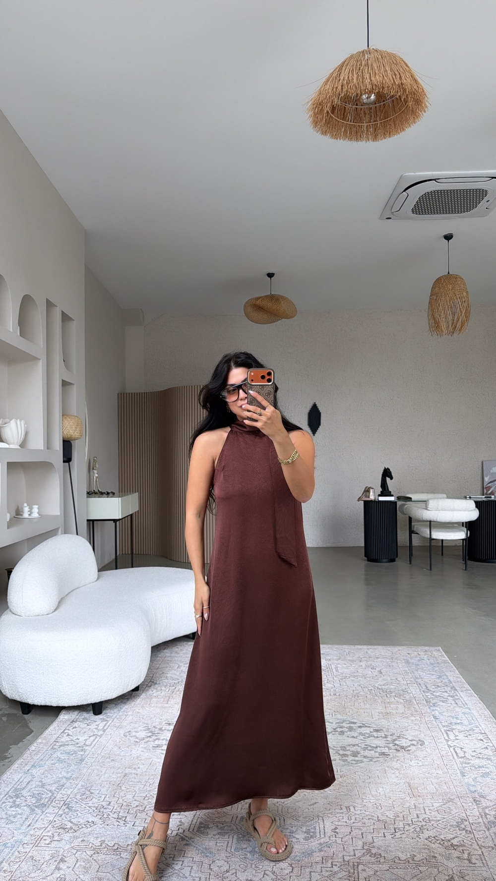 Kahverengi Tok Saten Boyun Bağlamalı Premium Elbise