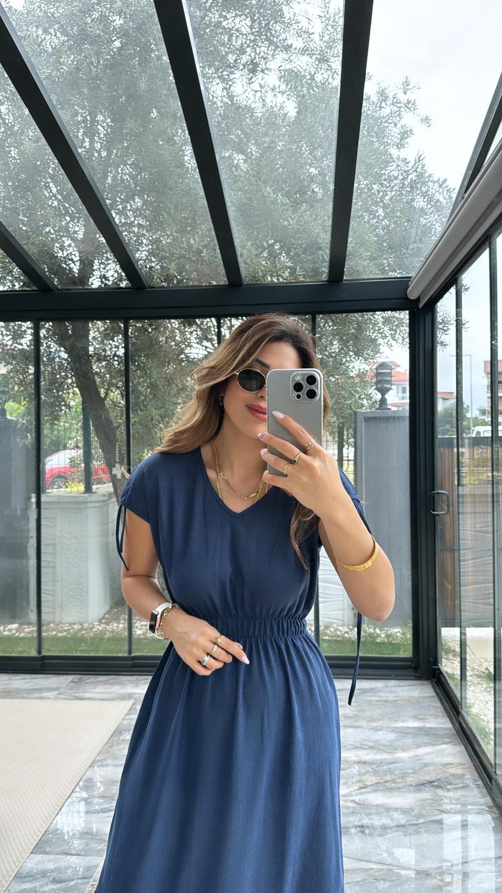 Lacivert Omzu Büzgülü V Yaka Elbise