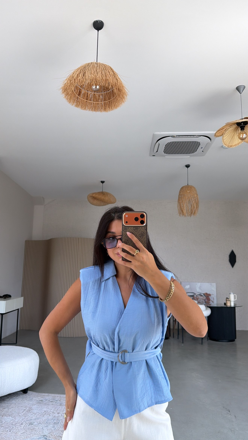 Mavi Kemerli Vatkalı Çilek Kumaş Gömlek Bluz