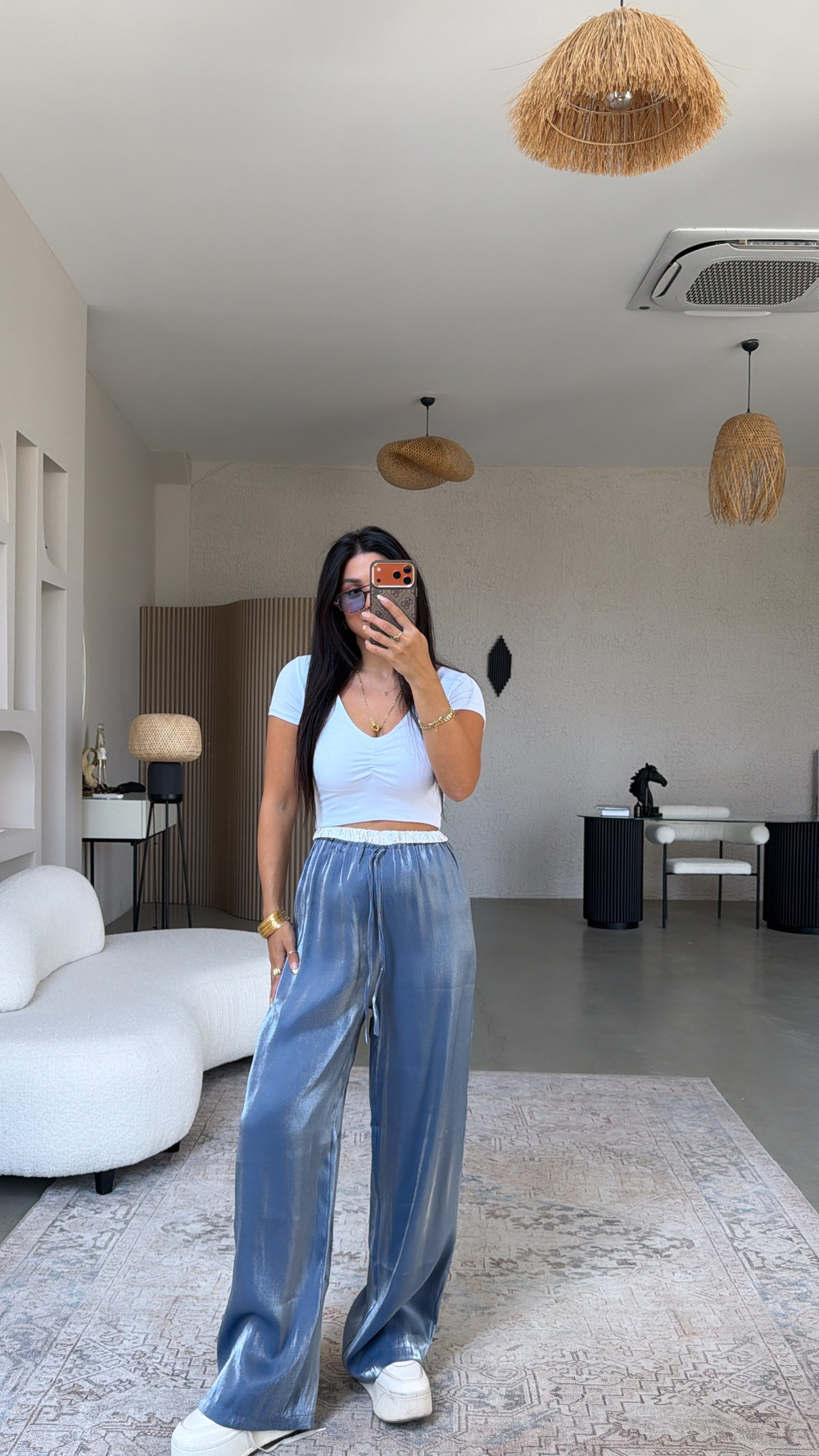 Mavi Parlak Saten Beli Beyaz Detaylı Pantolon