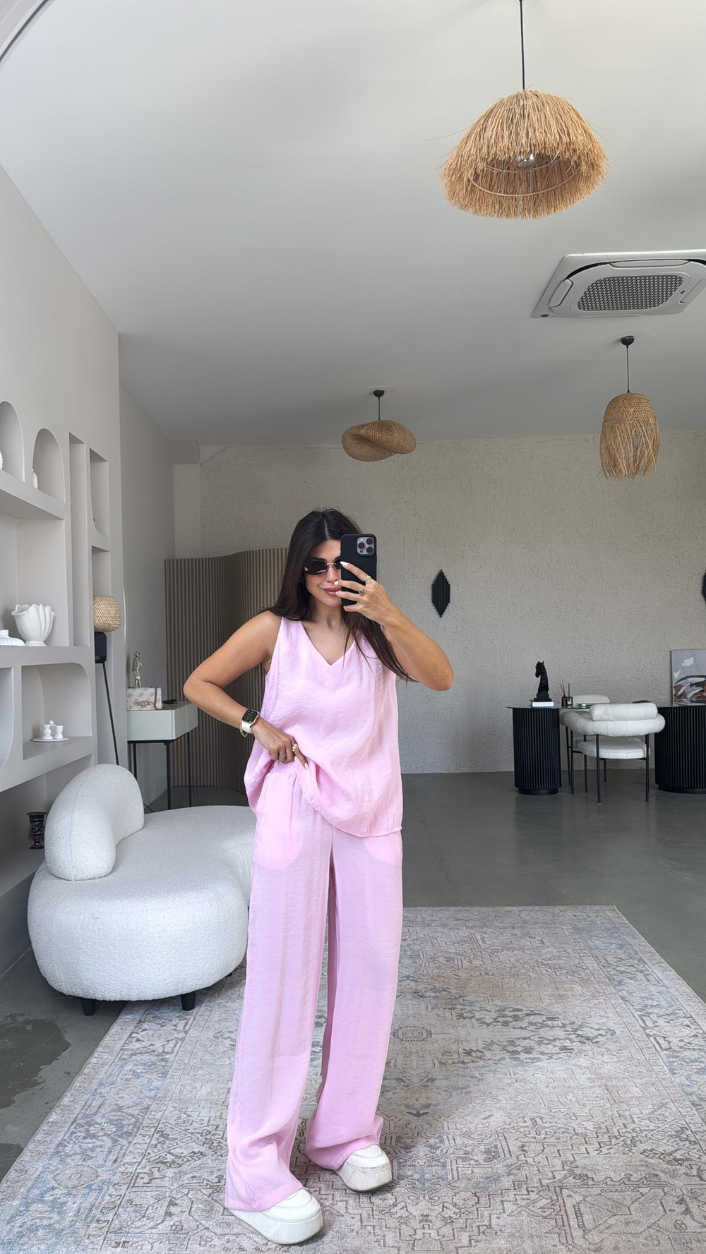 Pembe V Yaka Bol Paça Takım