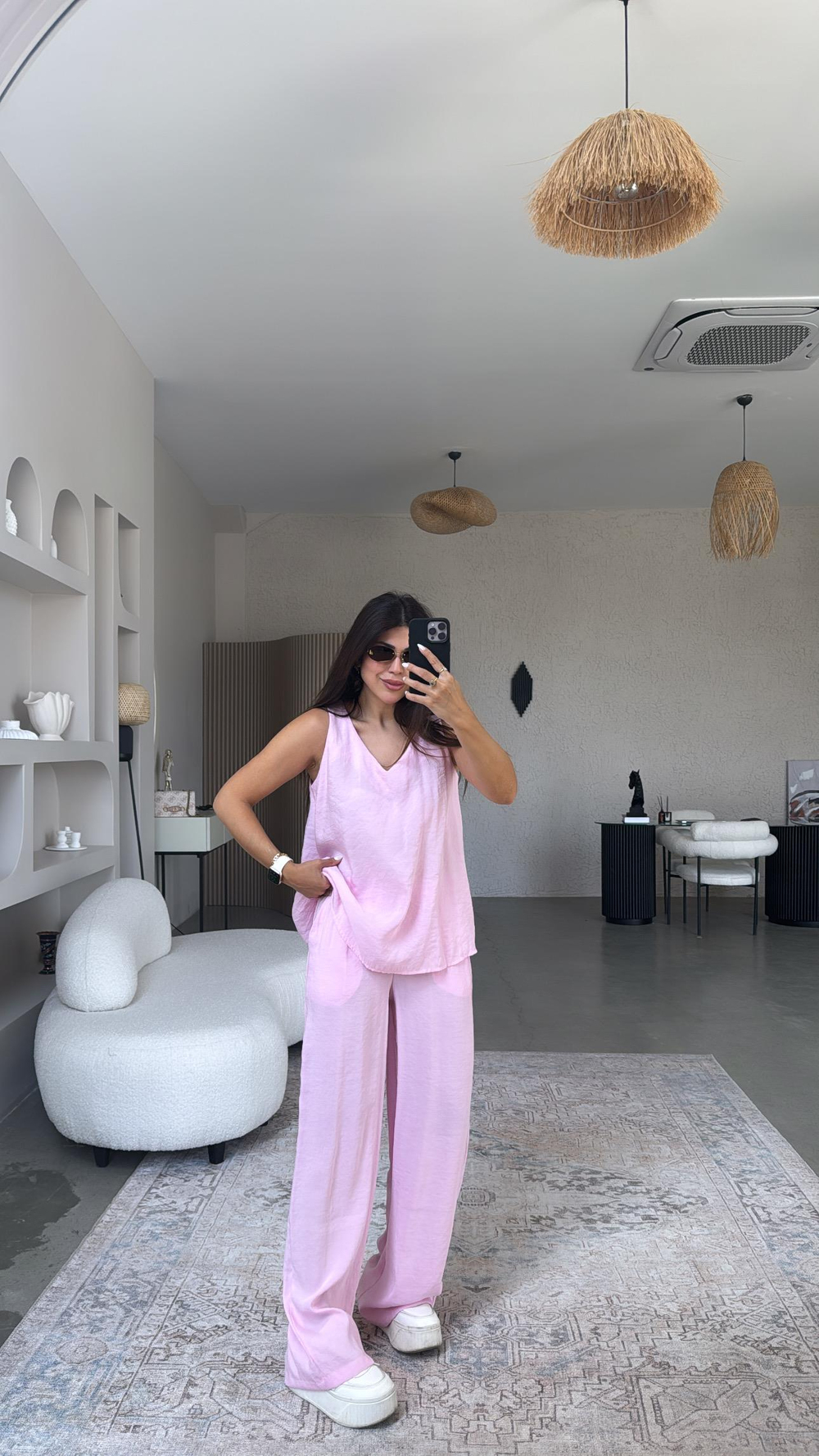 Pembe V Yaka Bol Paça Takım