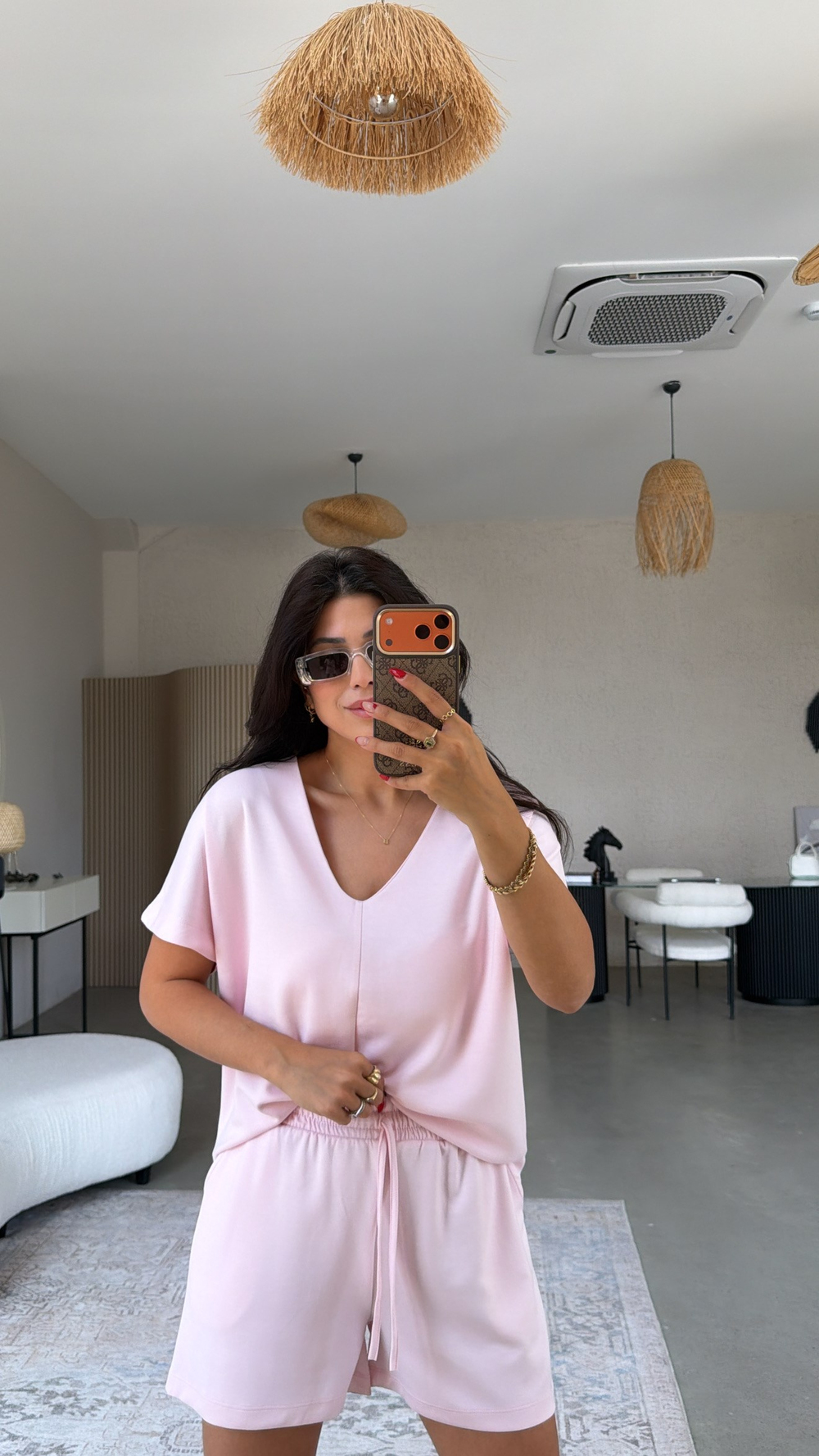 Pembe V Yaka Modal Şort Bluz Takım