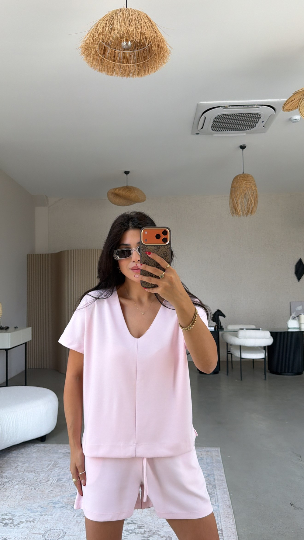 Pembe V Yaka Modal Şort Bluz Takım