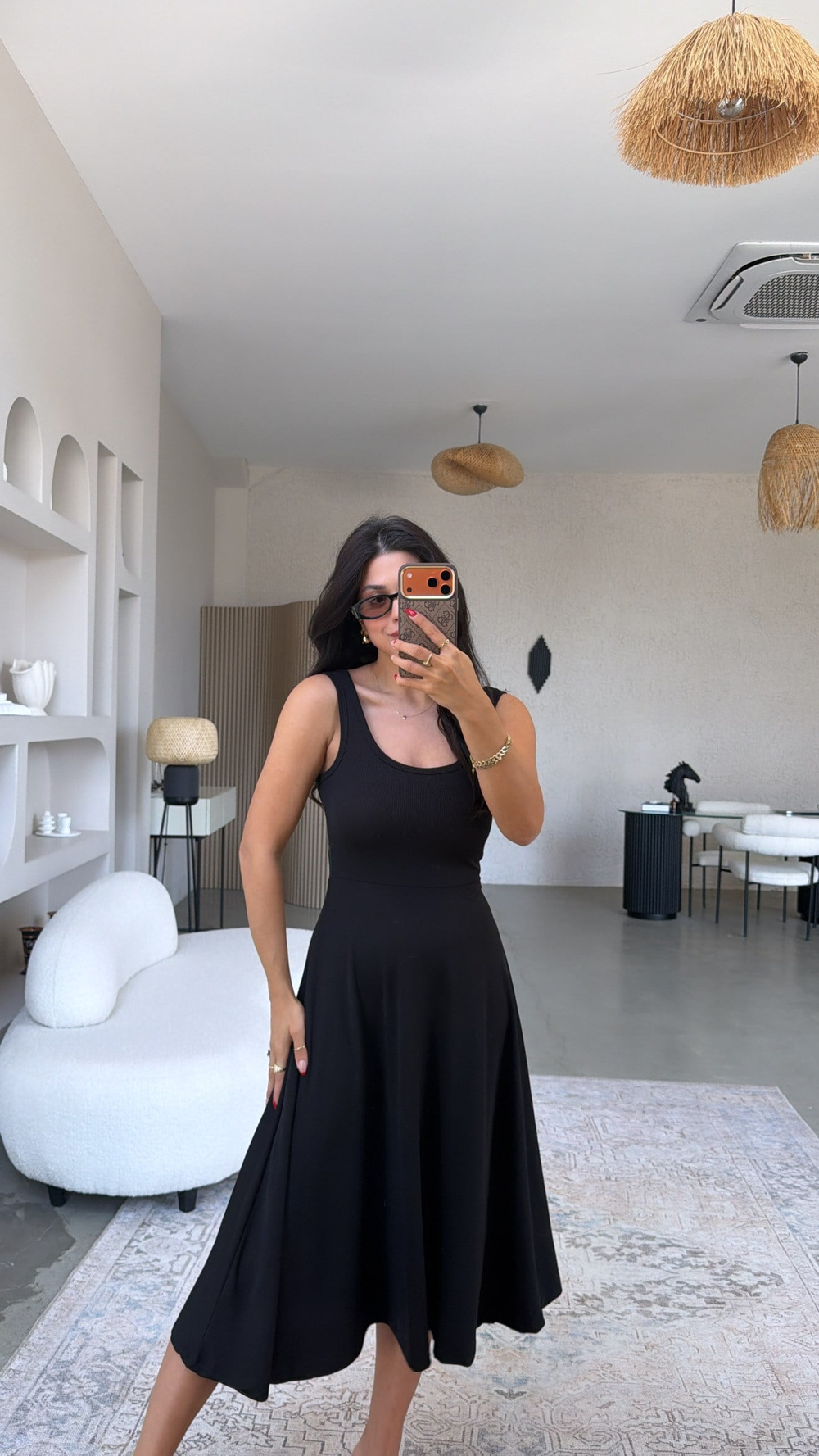 Siyah Askılı Kaşkorse Elbise