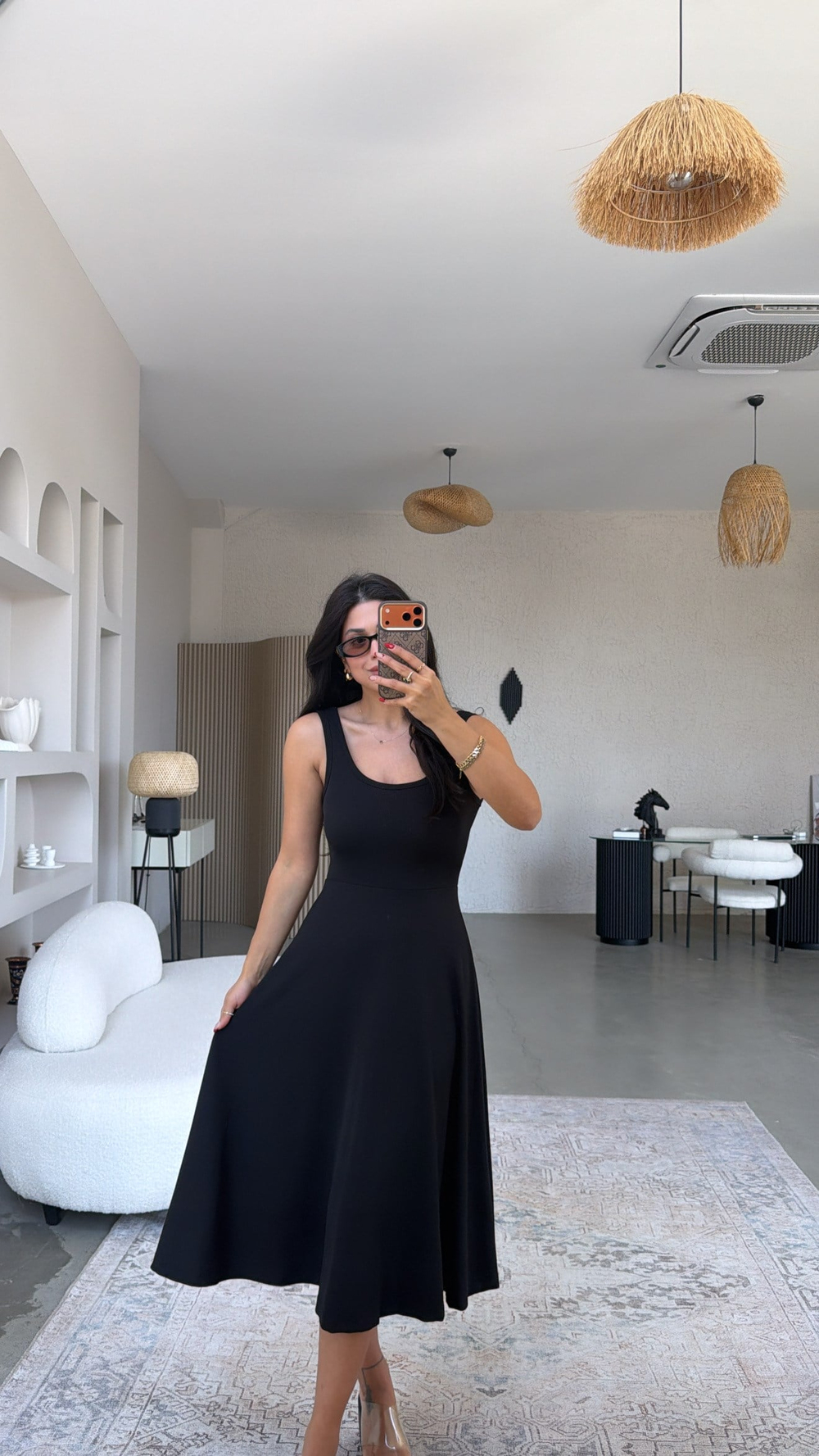 Siyah Askılı Kaşkorse Elbise