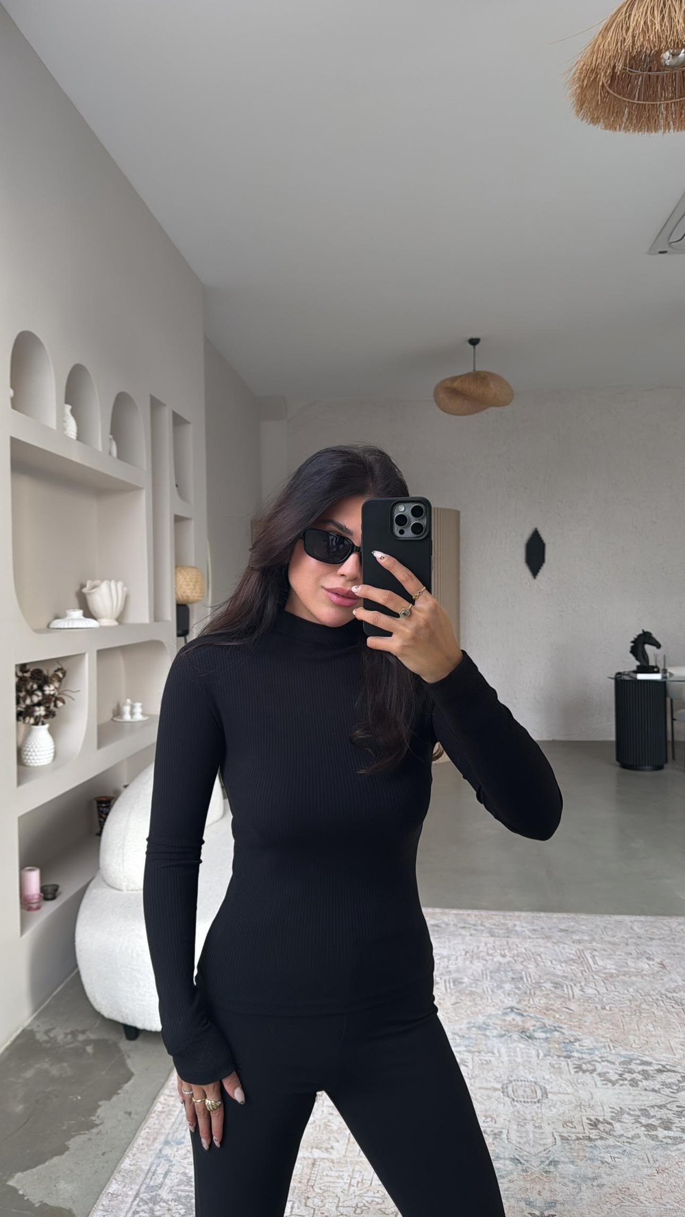Siyah Dik Yaka Kaşkorse Bluz