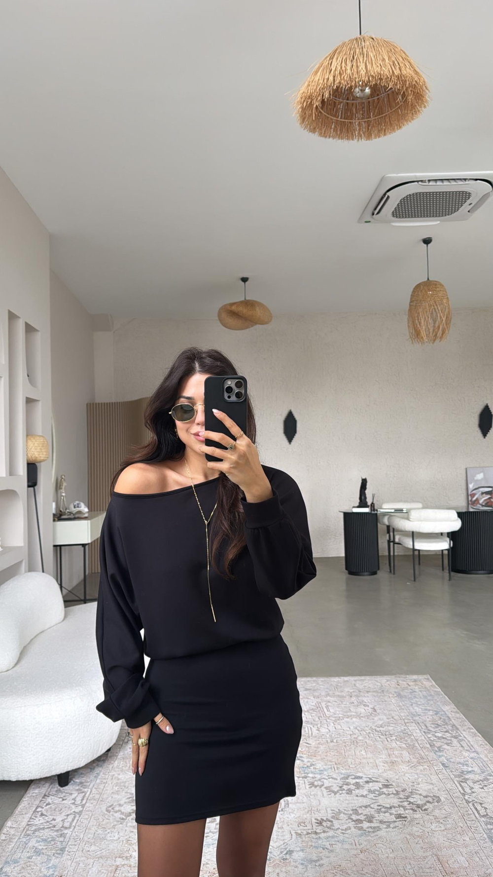 Siyah Eteği Oturan Modal Elbise