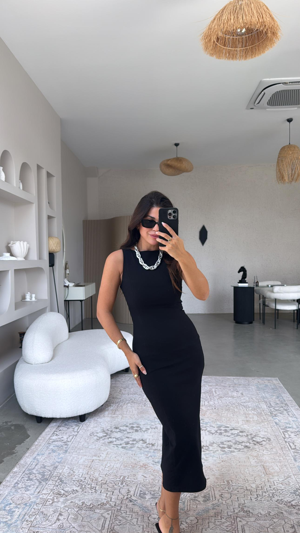 Siyah Halter Yaka Streç Midi Elbise