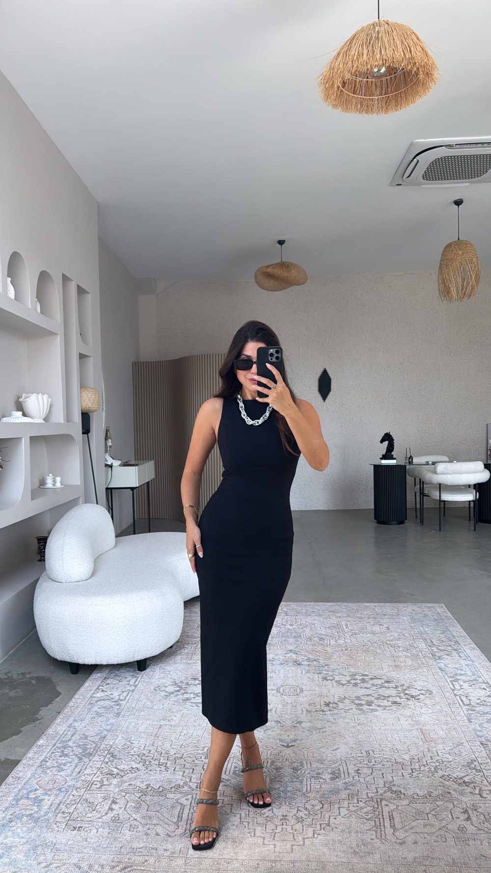 Siyah Halter Yaka Streç Midi Elbise
