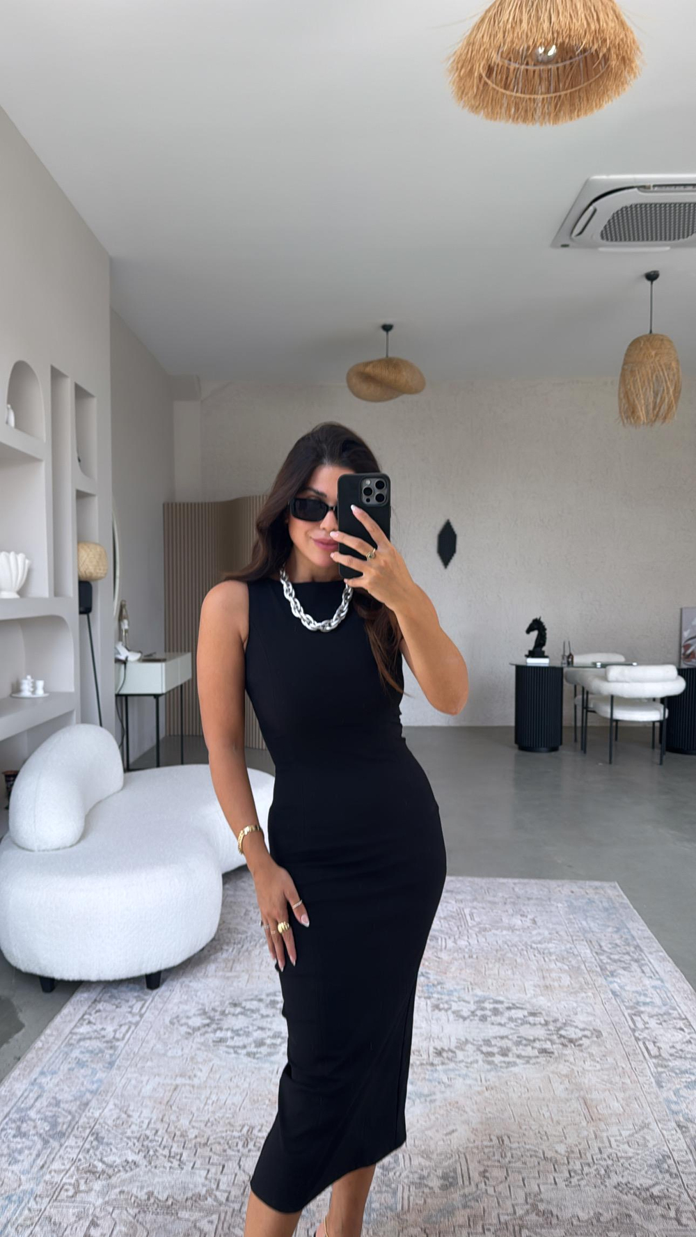 Siyah Halter Yaka Streç Midi Elbise