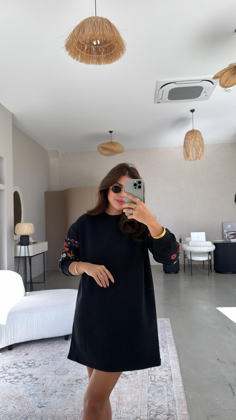 Siyah Kolları Çiçekli Sweat Elbise