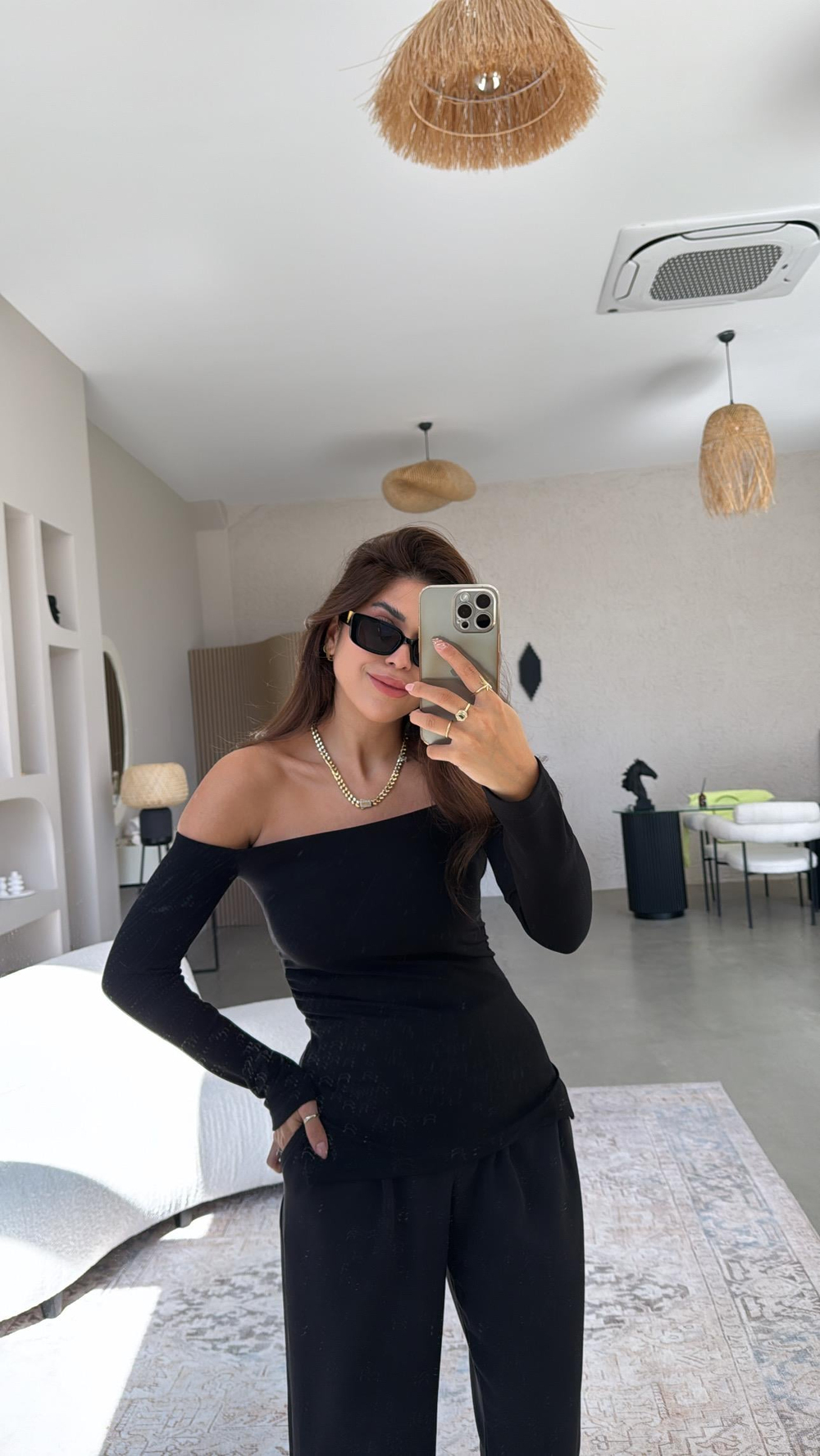 Siyah Modal Drapeli Bluz