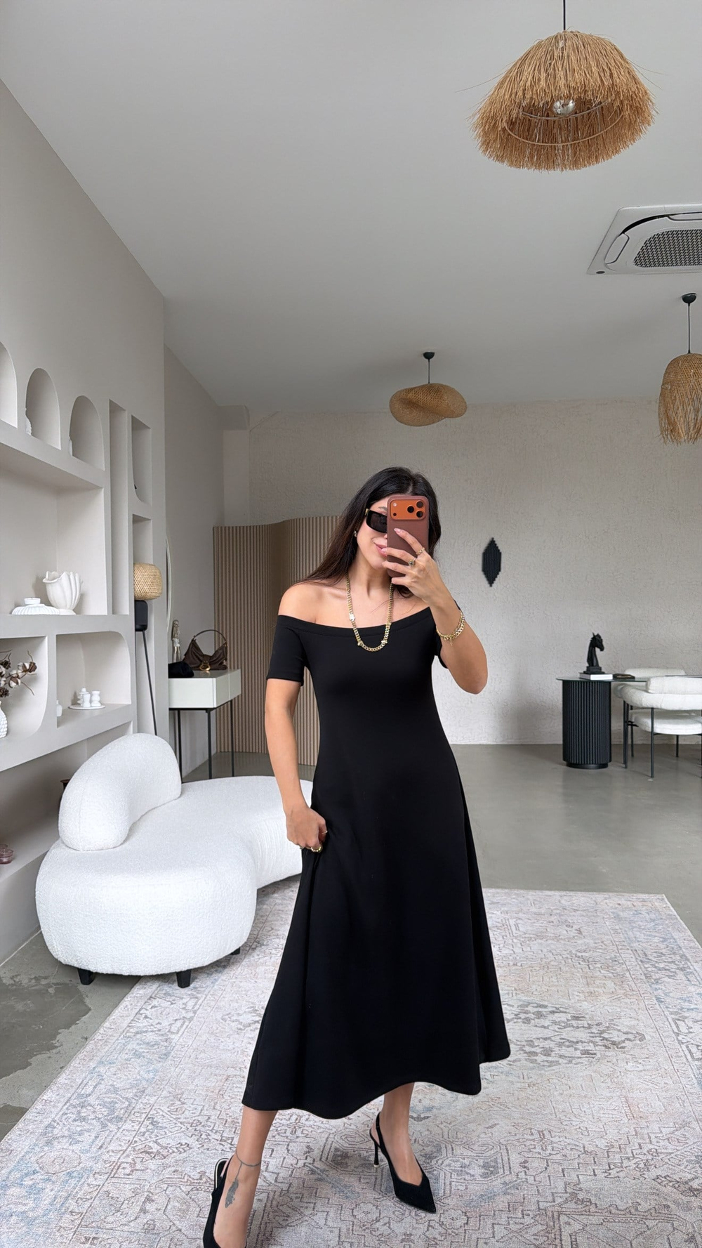Siyah Modal Omzu Açık ZR Model Elbise
