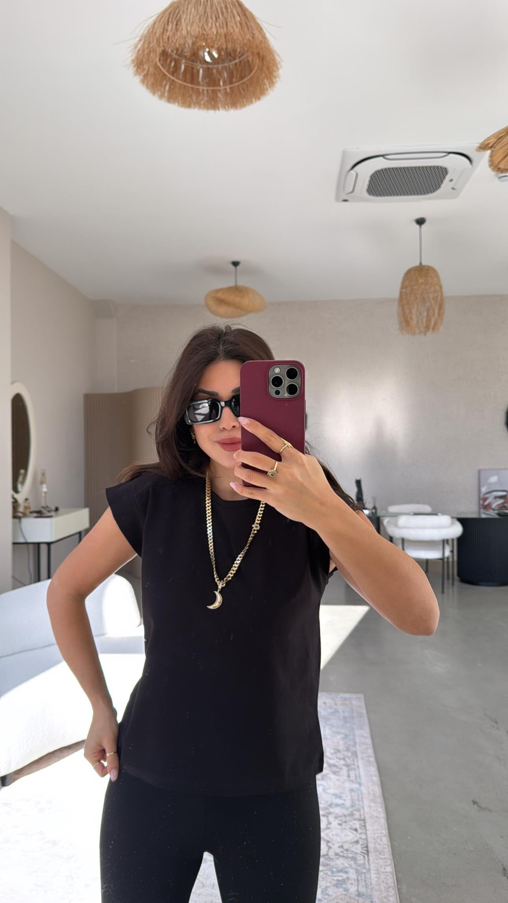 Siyah Omuz Detaylı Tshirt