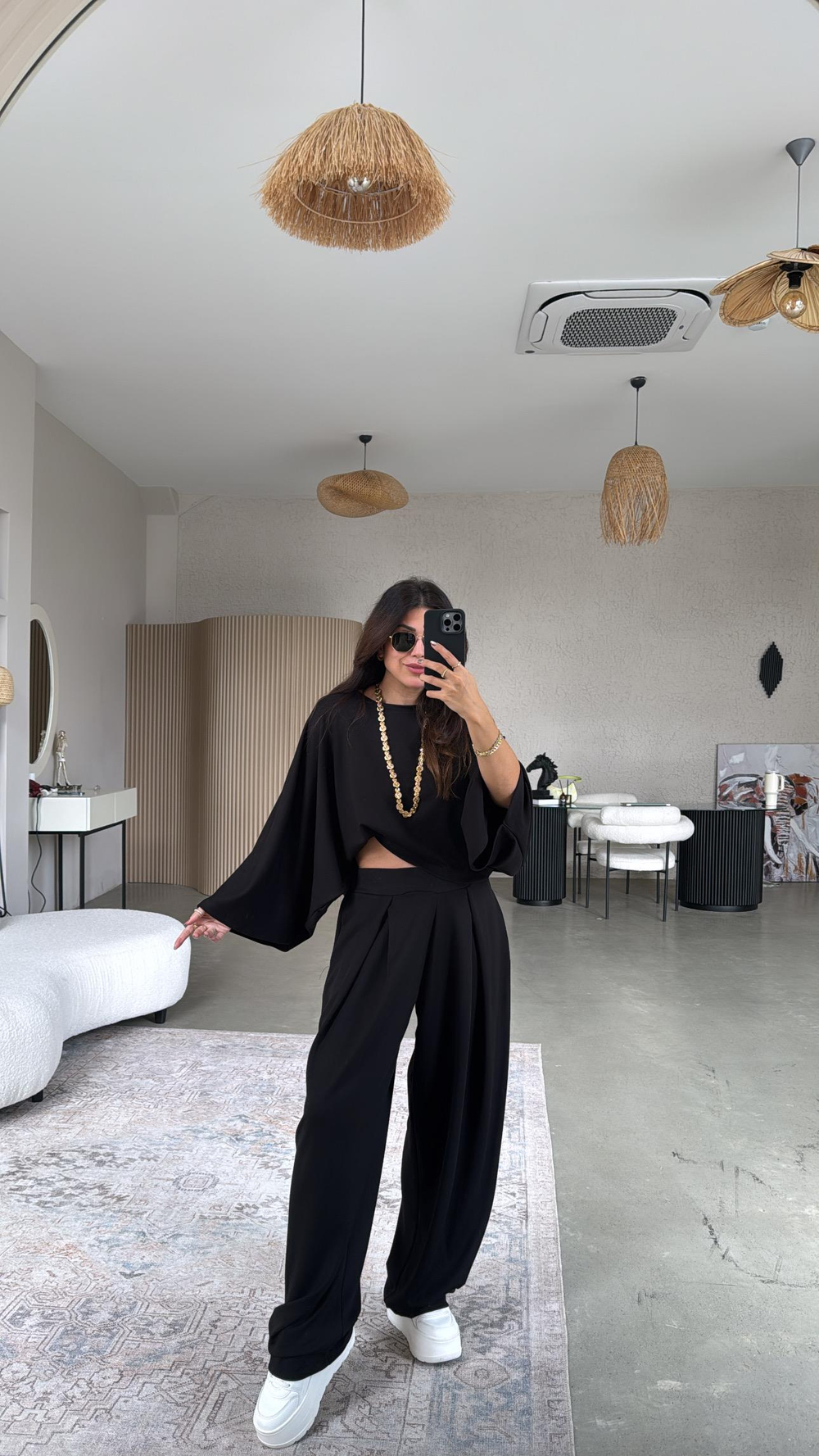 Siyah Ön Pile Detaylı Oys Model Takım