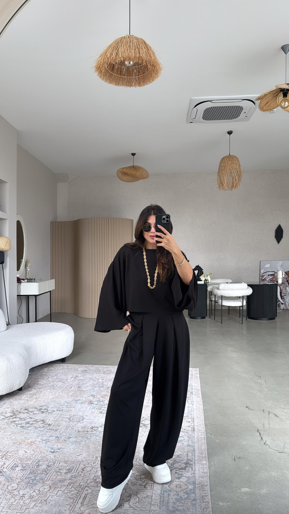 Siyah Ön Pile Detaylı Oys Model Takım