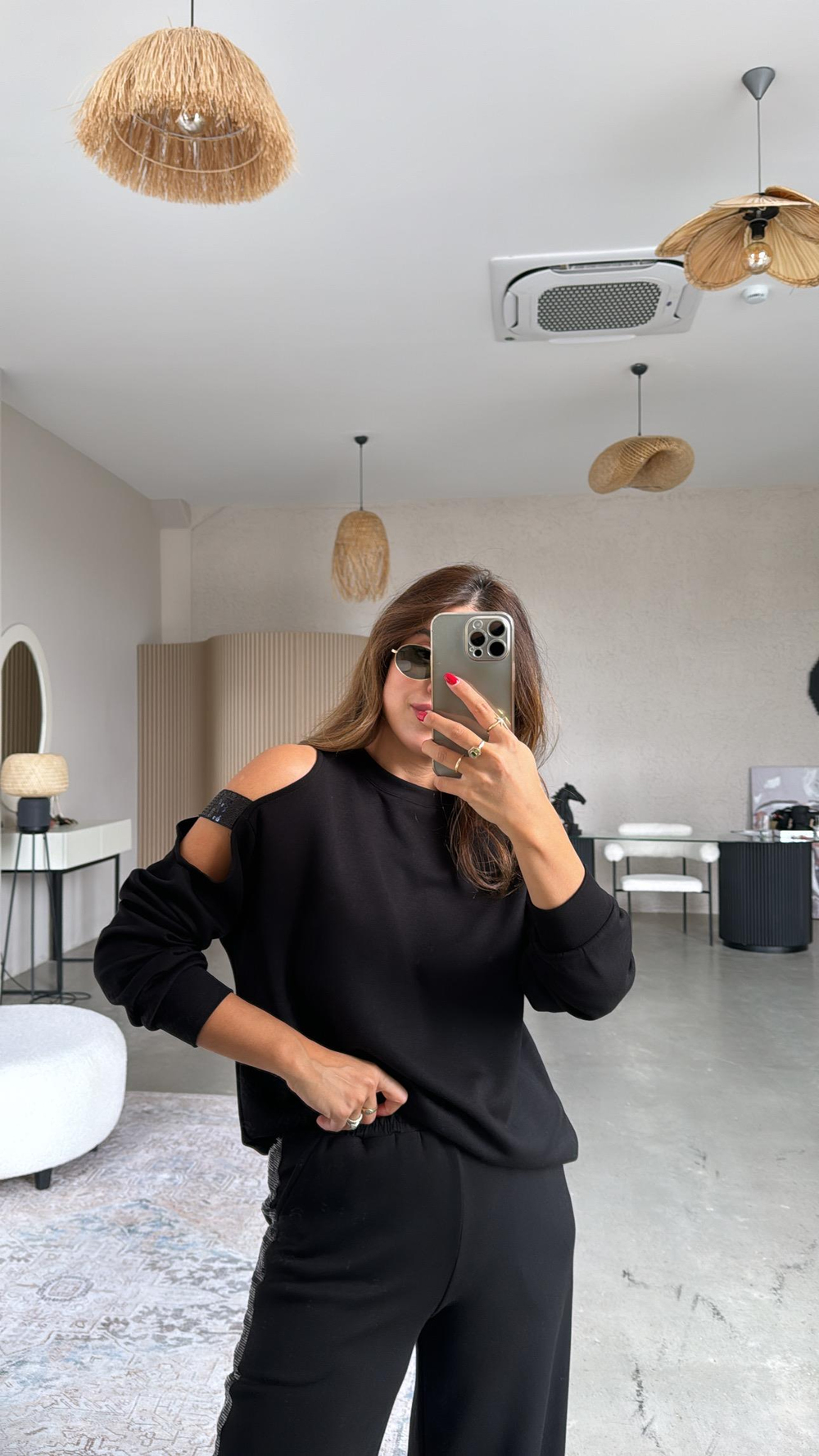 Siyah Payet Detaylı Takım