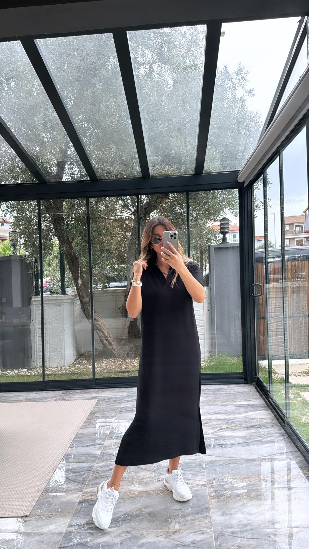 Siyah Polo Yakalı Elbise