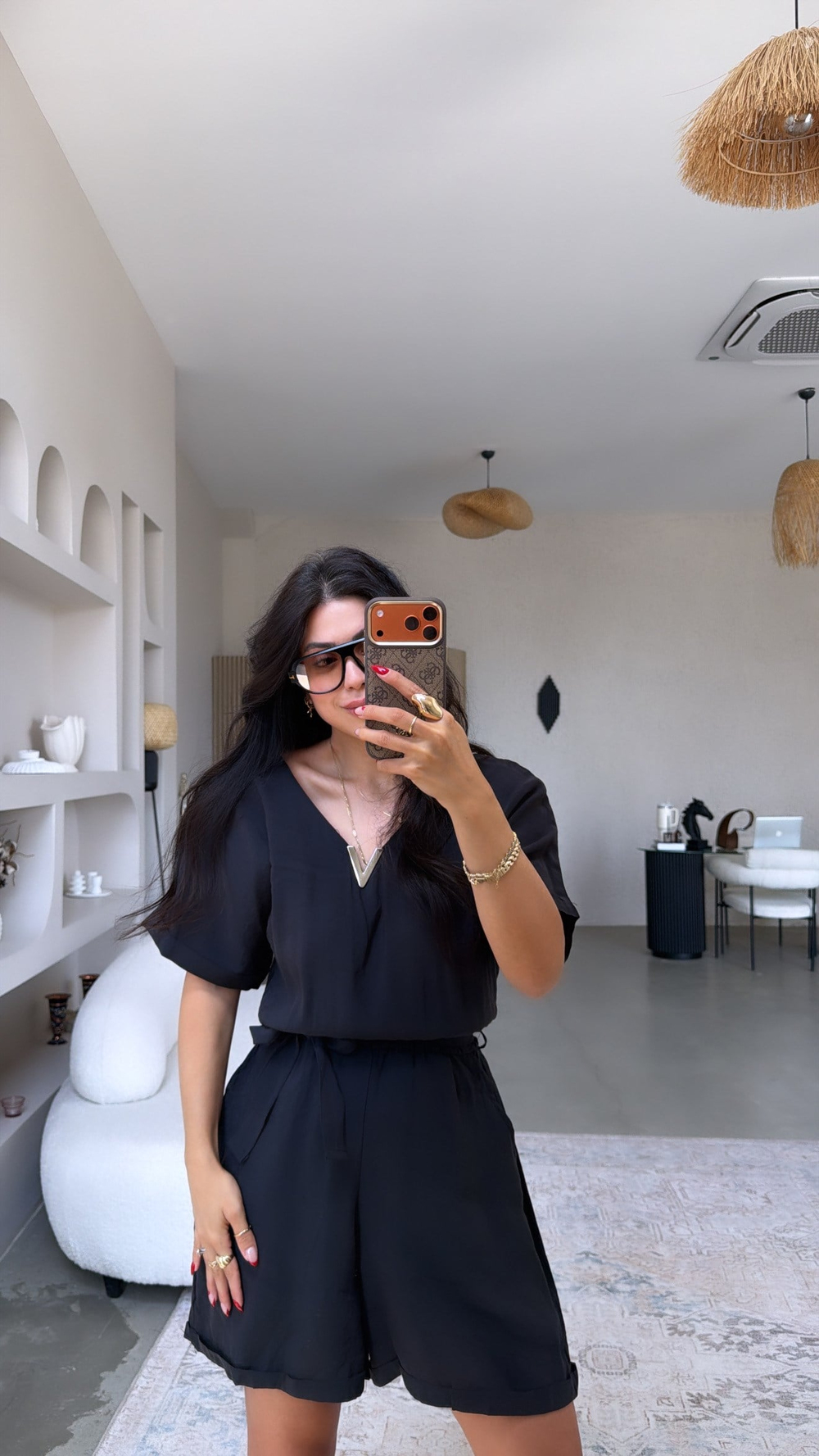 Siyah V Aksesuarlı Tensel Kumaş Tulum