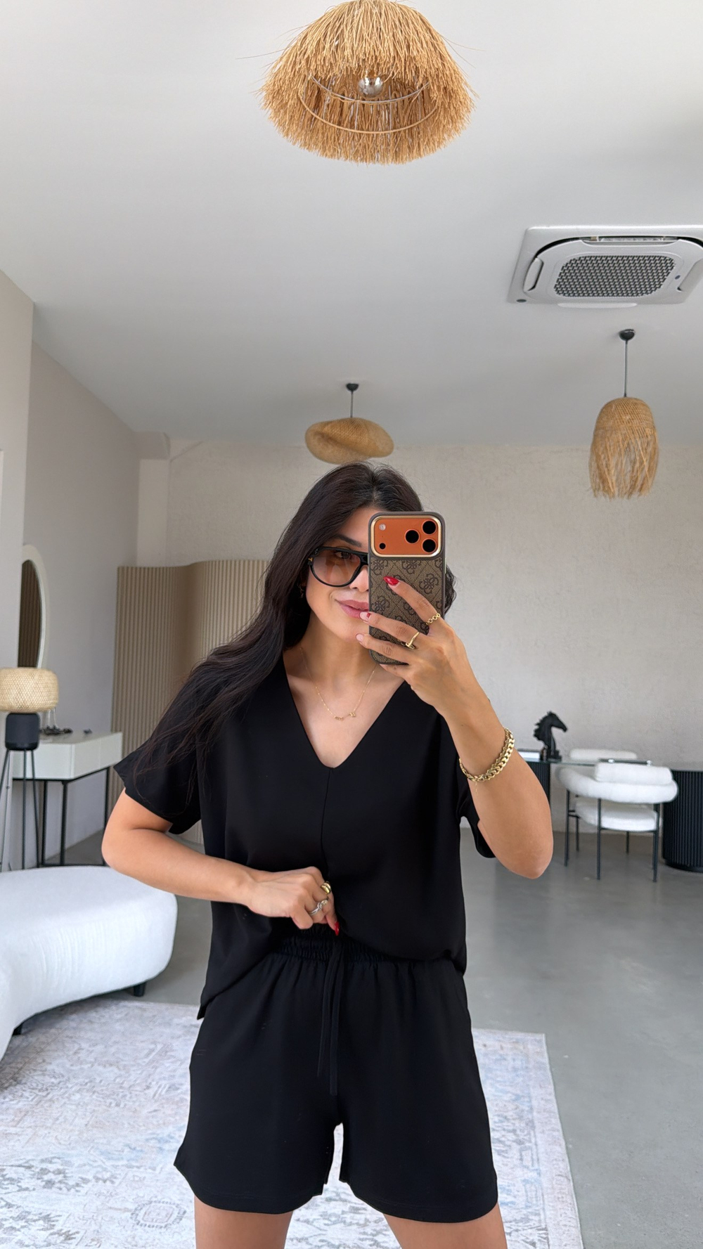 Siyah V Yaka Modal Şort Bluz Takım