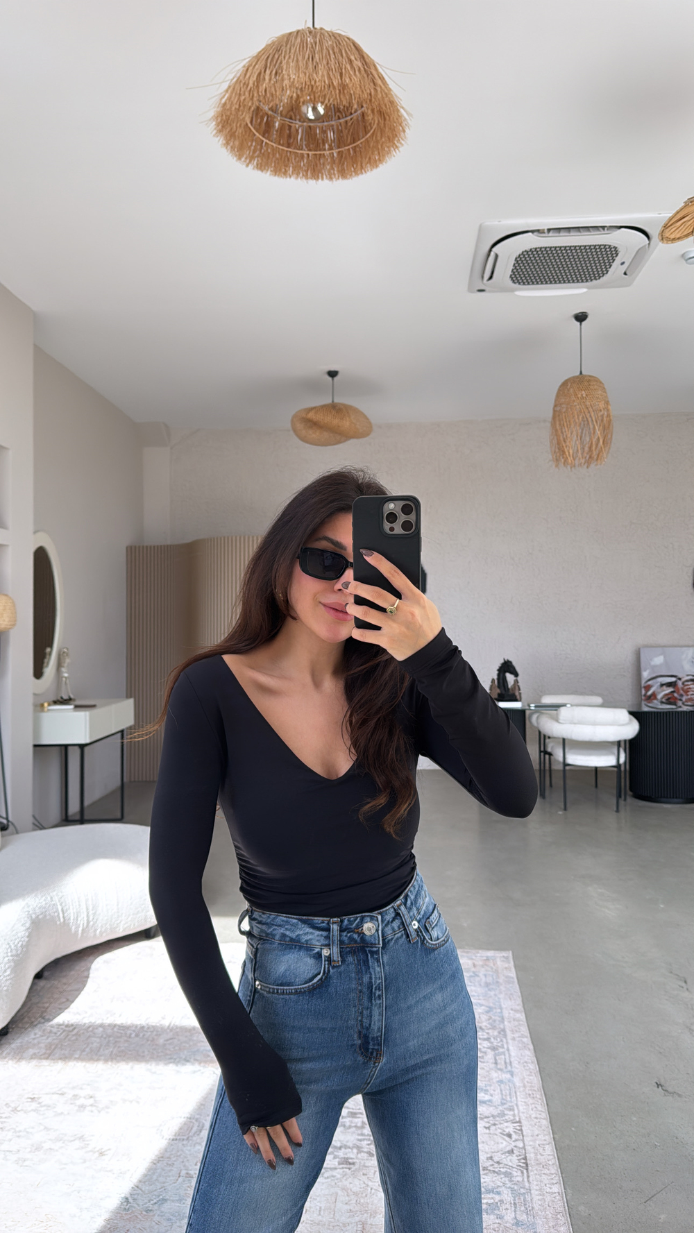 Siyah V Yaka Polyamid Bodysuit