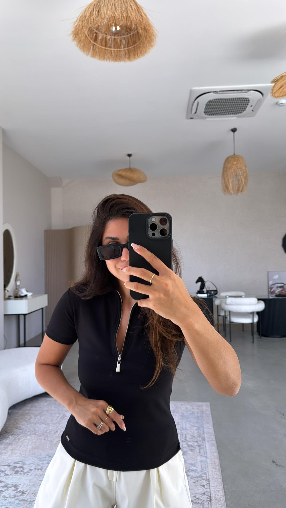 Siyah Yakalı Fermuarlı Basic Bluz