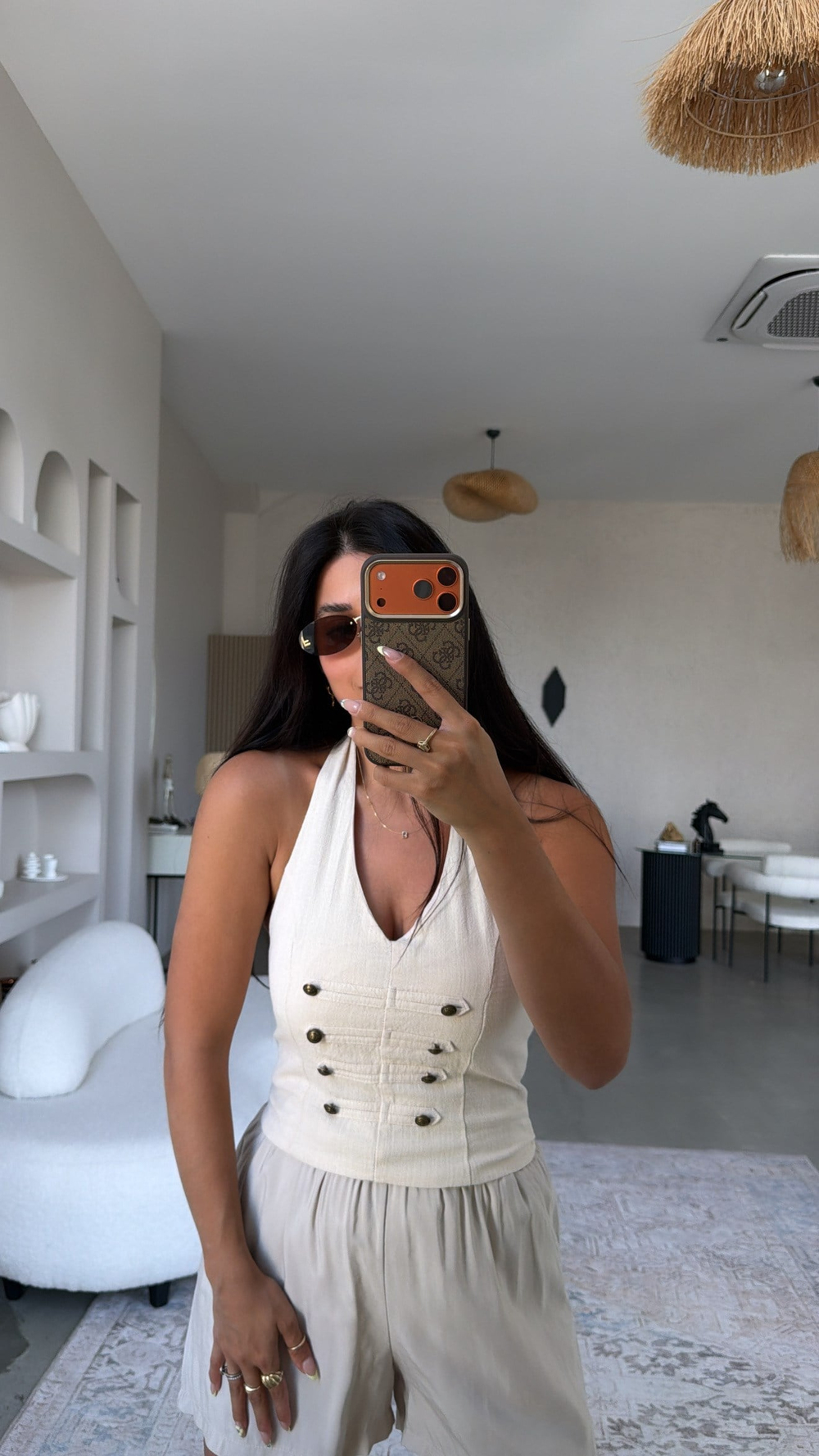 Taş Rengi Eskitme Düğmeli Sırtı Gipeli Keten Bluz
