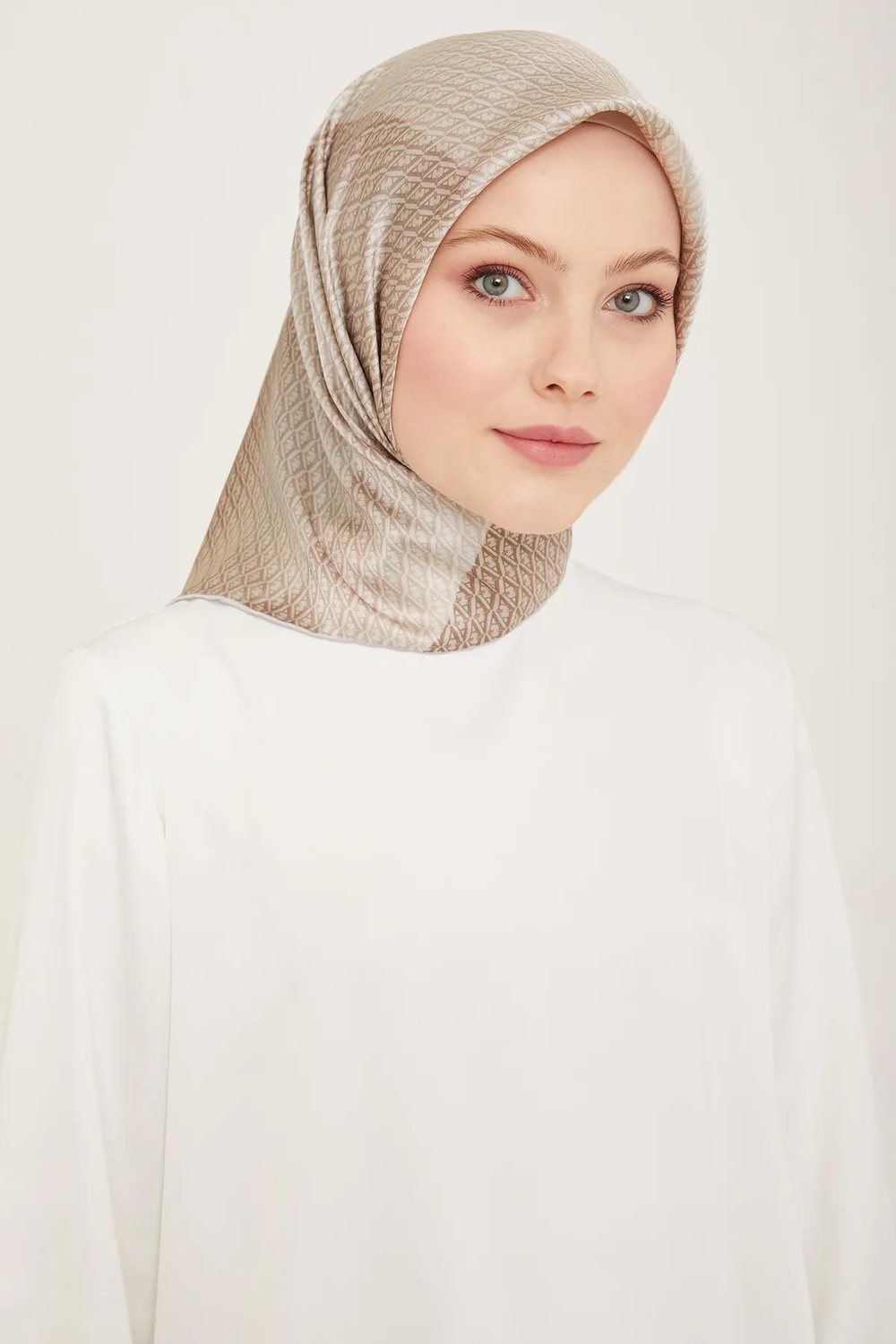ARMİNE SURA SAF İPEK EŞARP 9104D 
