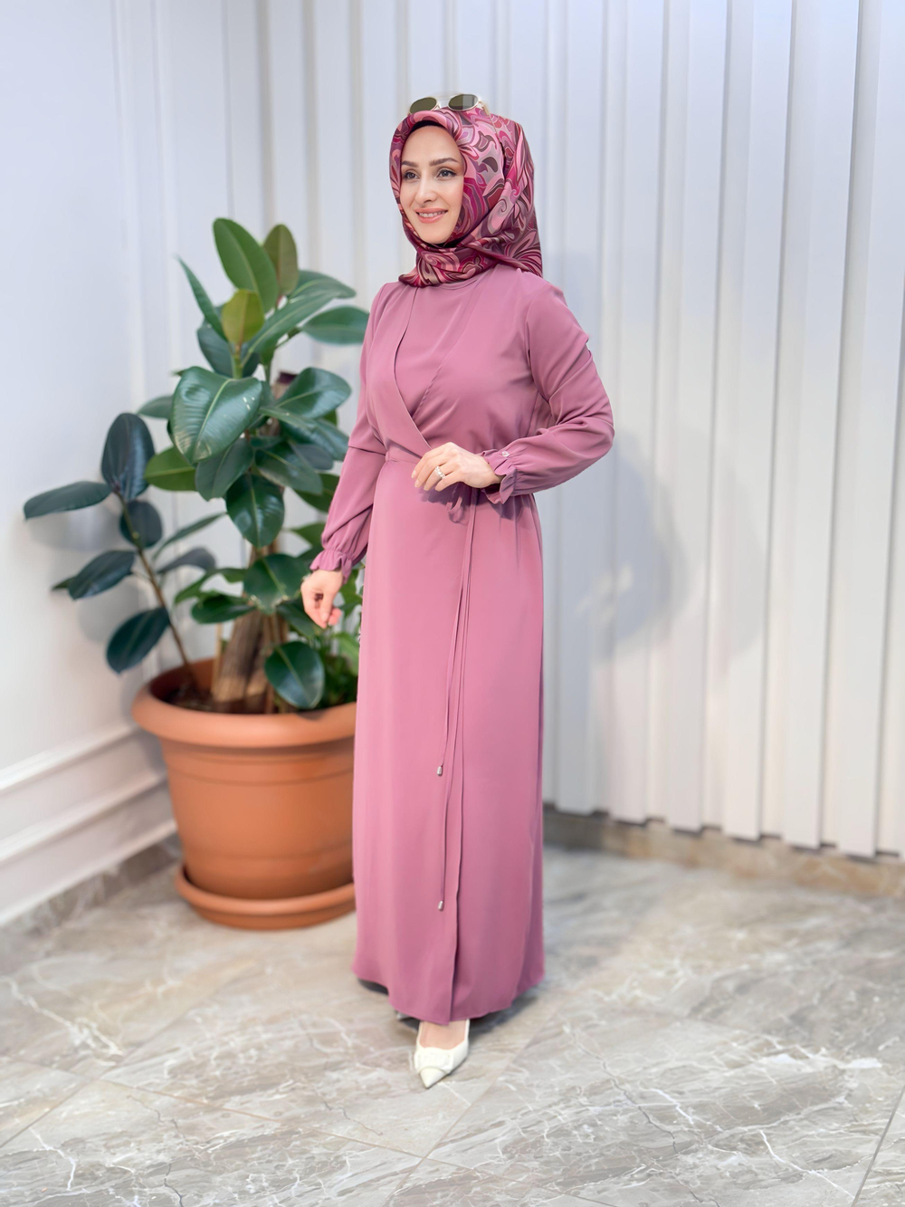 ARMİNE TREND BELİ BÜZGÜLÜ ELBİSE 25YT944