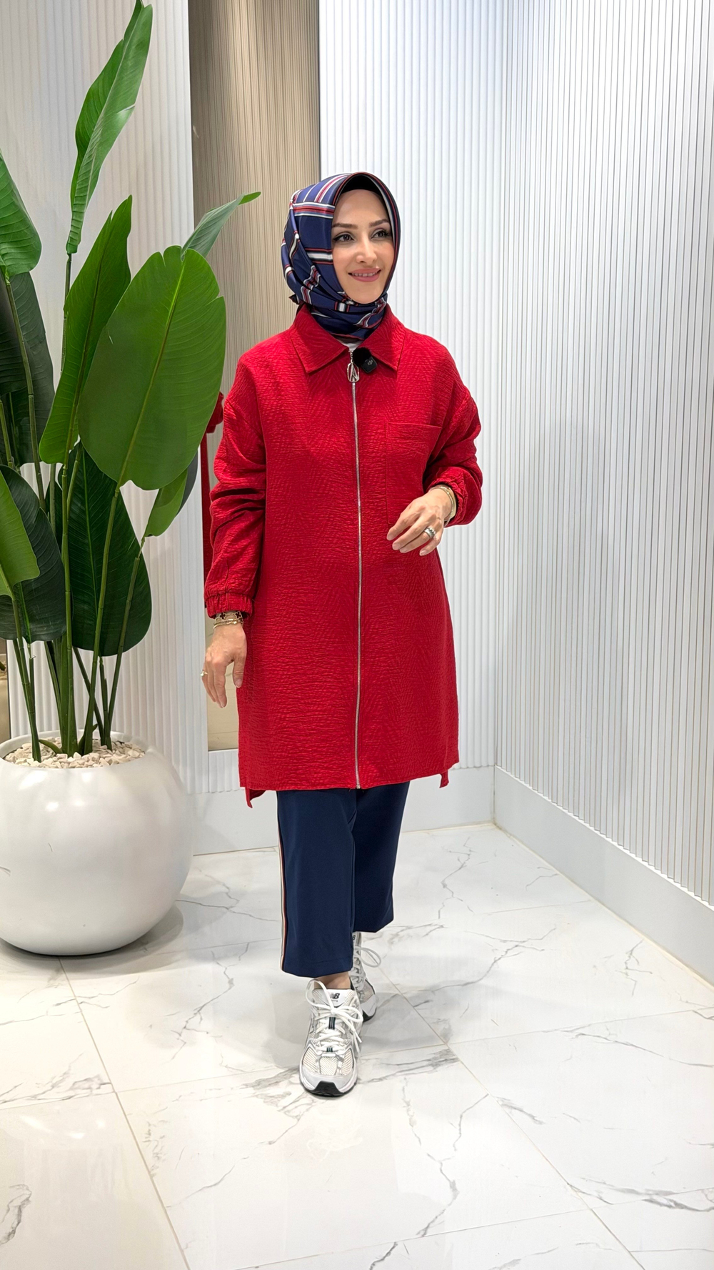 ARMİNE TREND ÇİZGİ BİYE DETAY PANTOLONLU TAKIM KIRMIZI- 26KT646