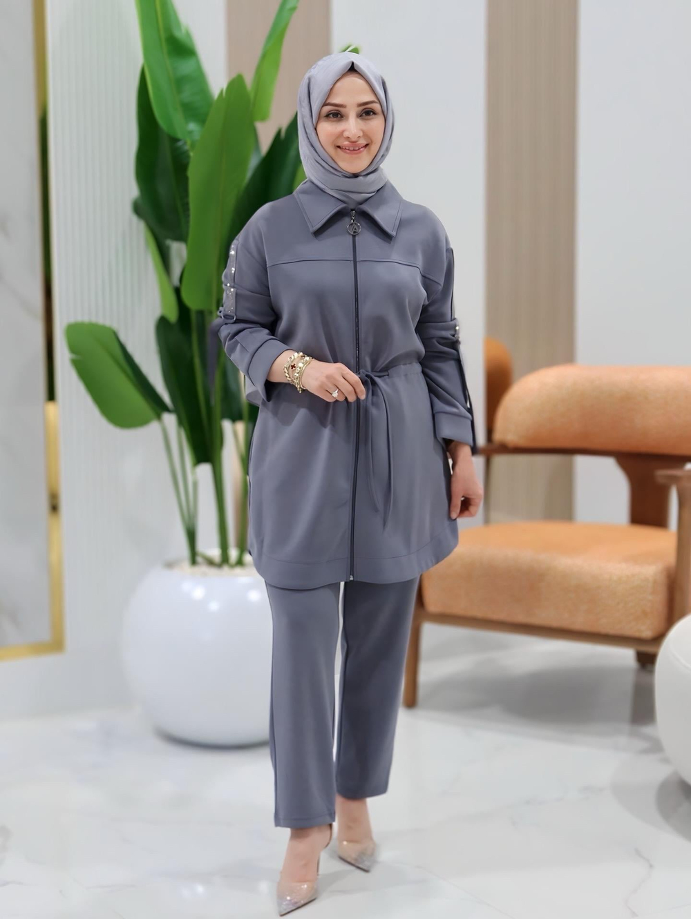 ARMİNE TREND KOLU TAŞ DETAYLI BELİ LASTİKLİ FERMUARLI PANTOLONLU TAKIM- 25KT604