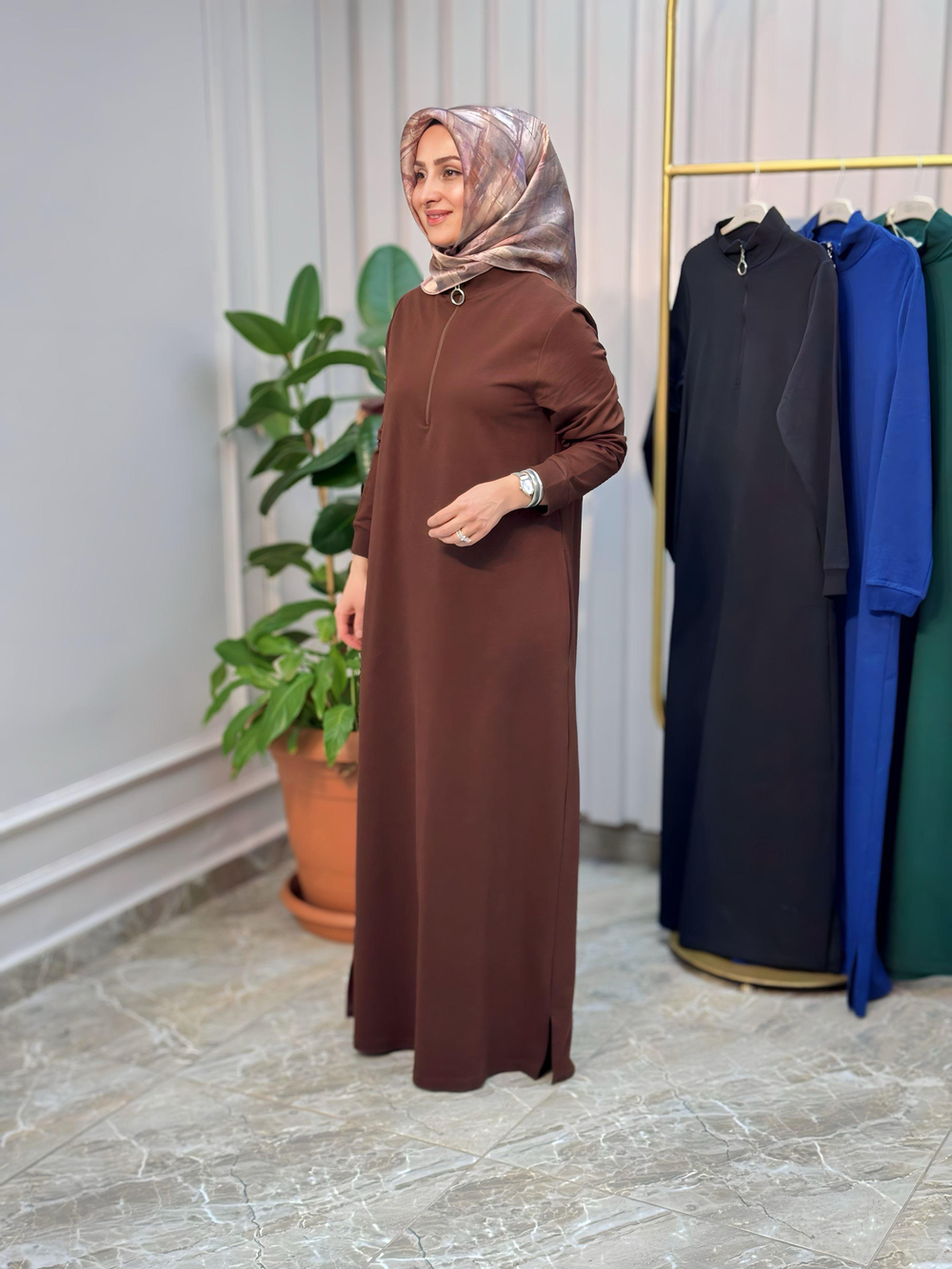 ÖNÜ YARIM FERMUARLI KADO ELBİSE - 7639
