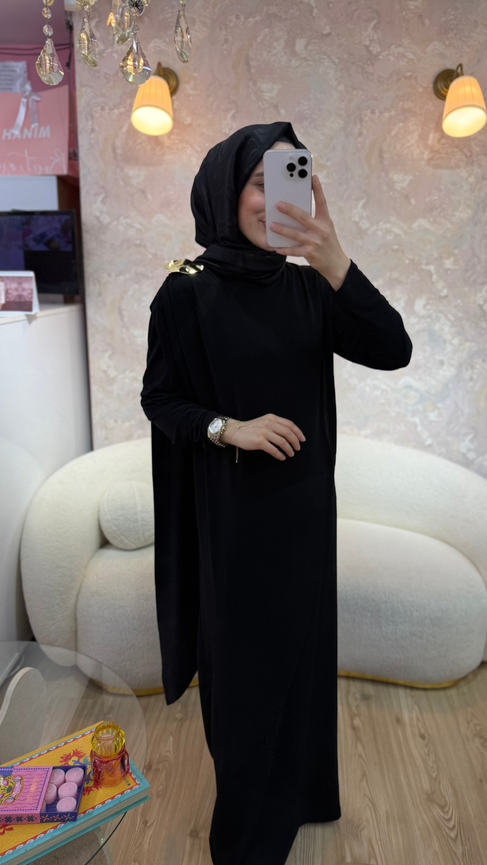 Gold Detay Siyah Elbise
