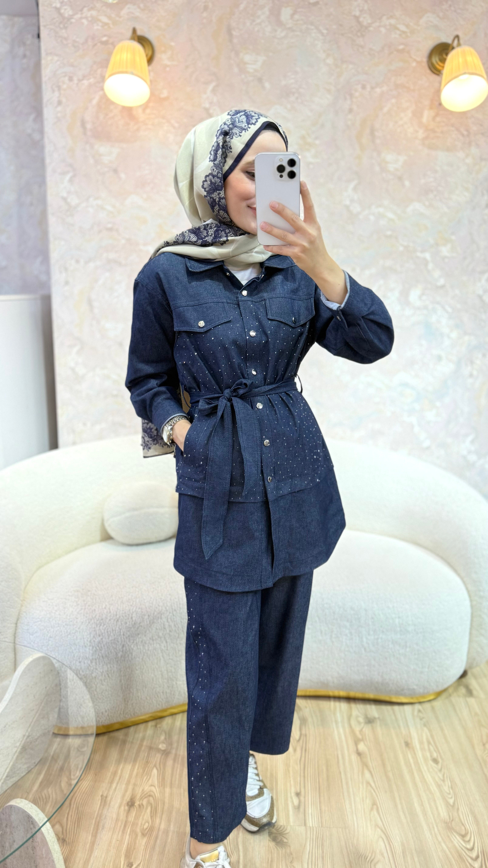 Taş detaylı kemerli denim ceket