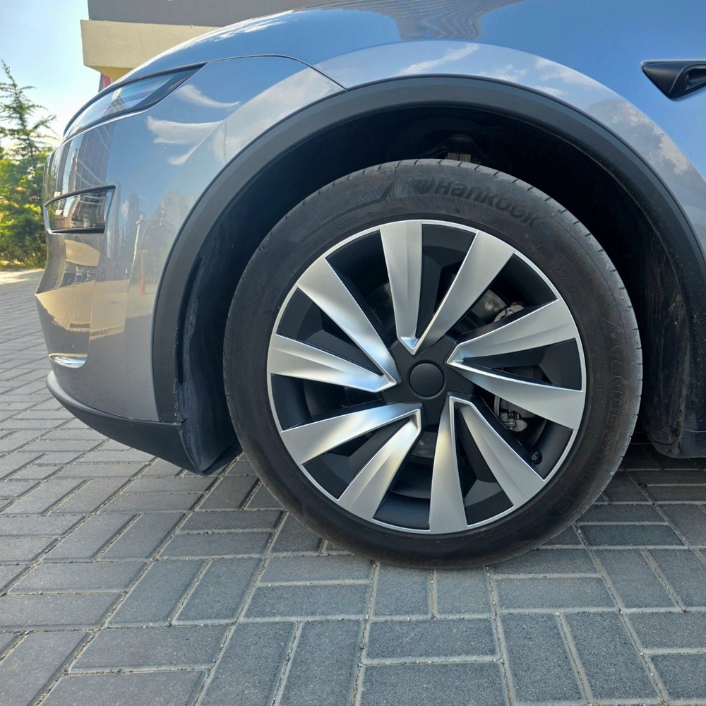 Model Y 2025+ Juniper 19