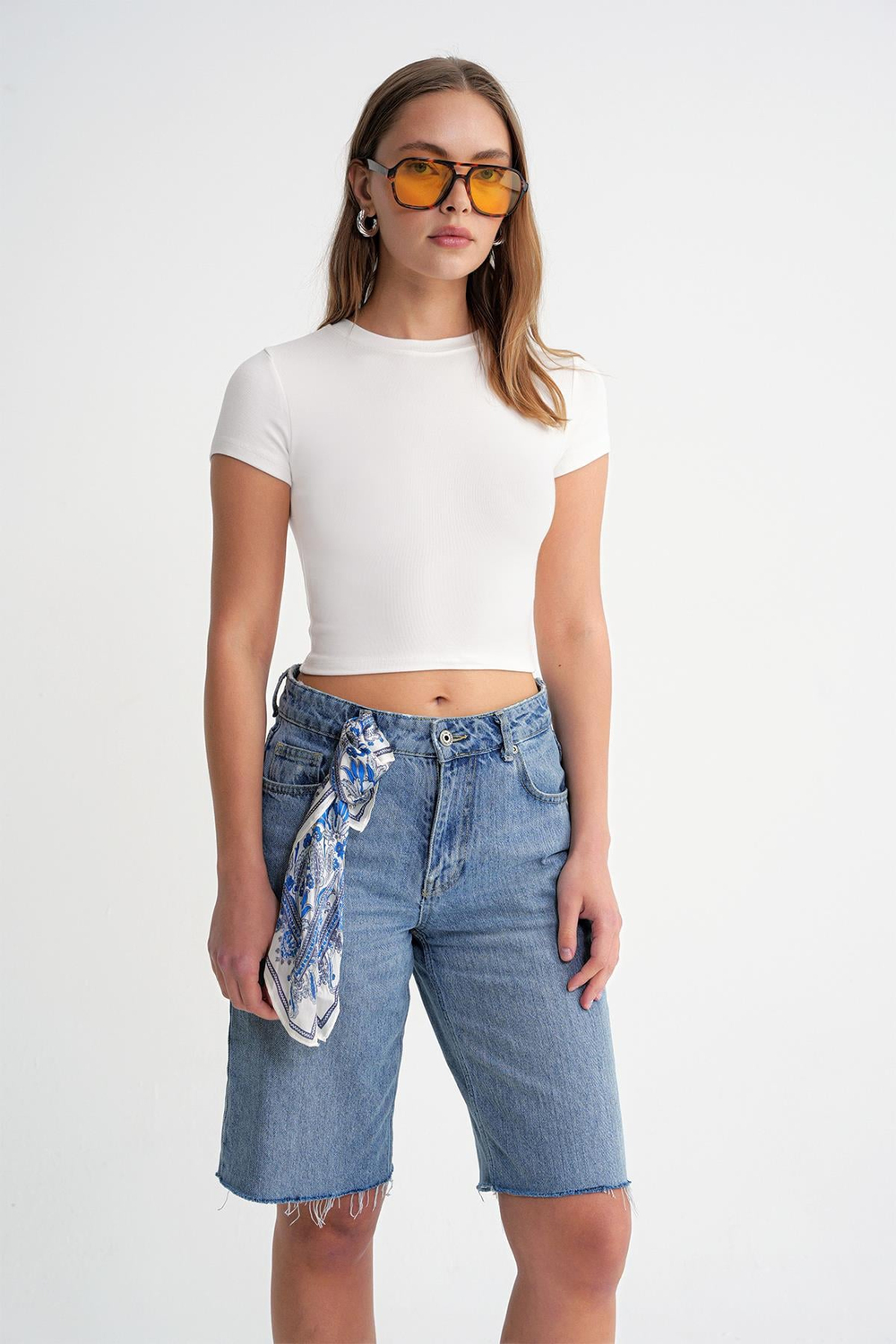 2011 Kadın Slim Fit Basic Crop T-Shirt Beyaz