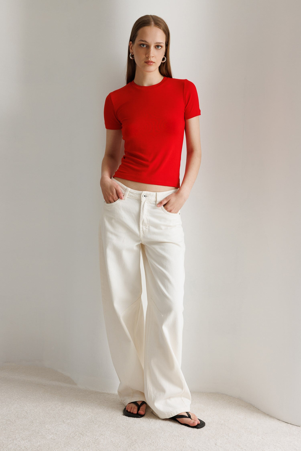 2100 Kadın Slim Fit Bisiklet Yaka Soft Basic T-Shirt Kırmızı
