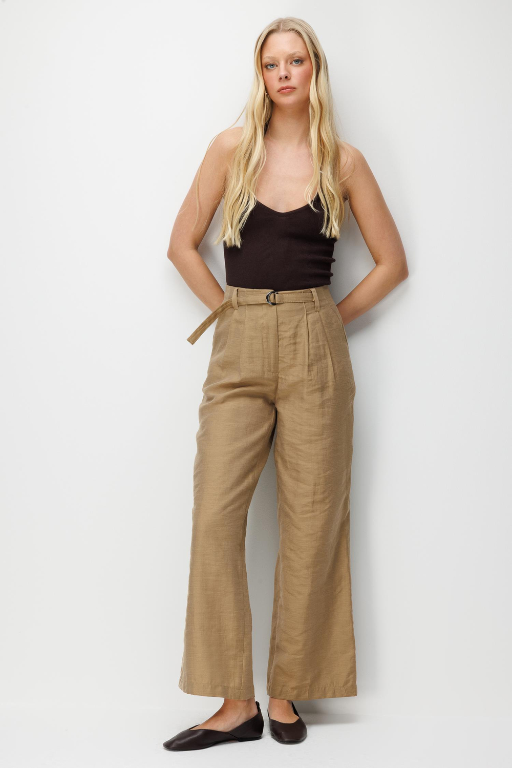 4808 Kadın Toka Detaylı Geniş Paça Pantolon Camel
