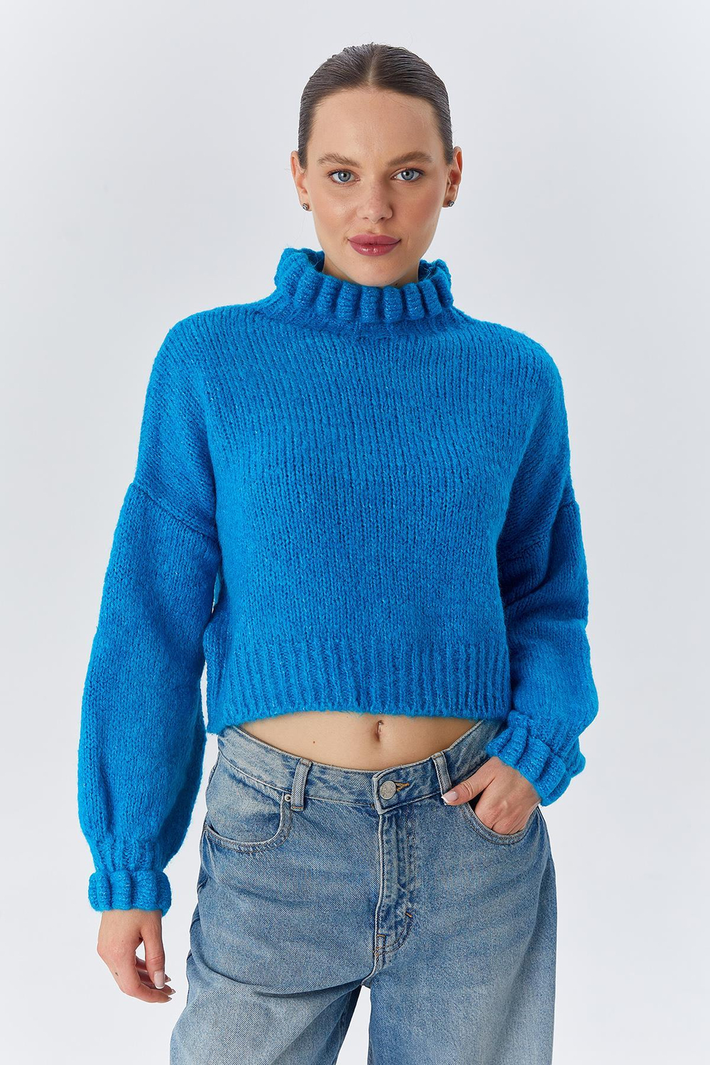 6883-kadin-firfir-detay-crop-triko-kaz--bf18-.jpg