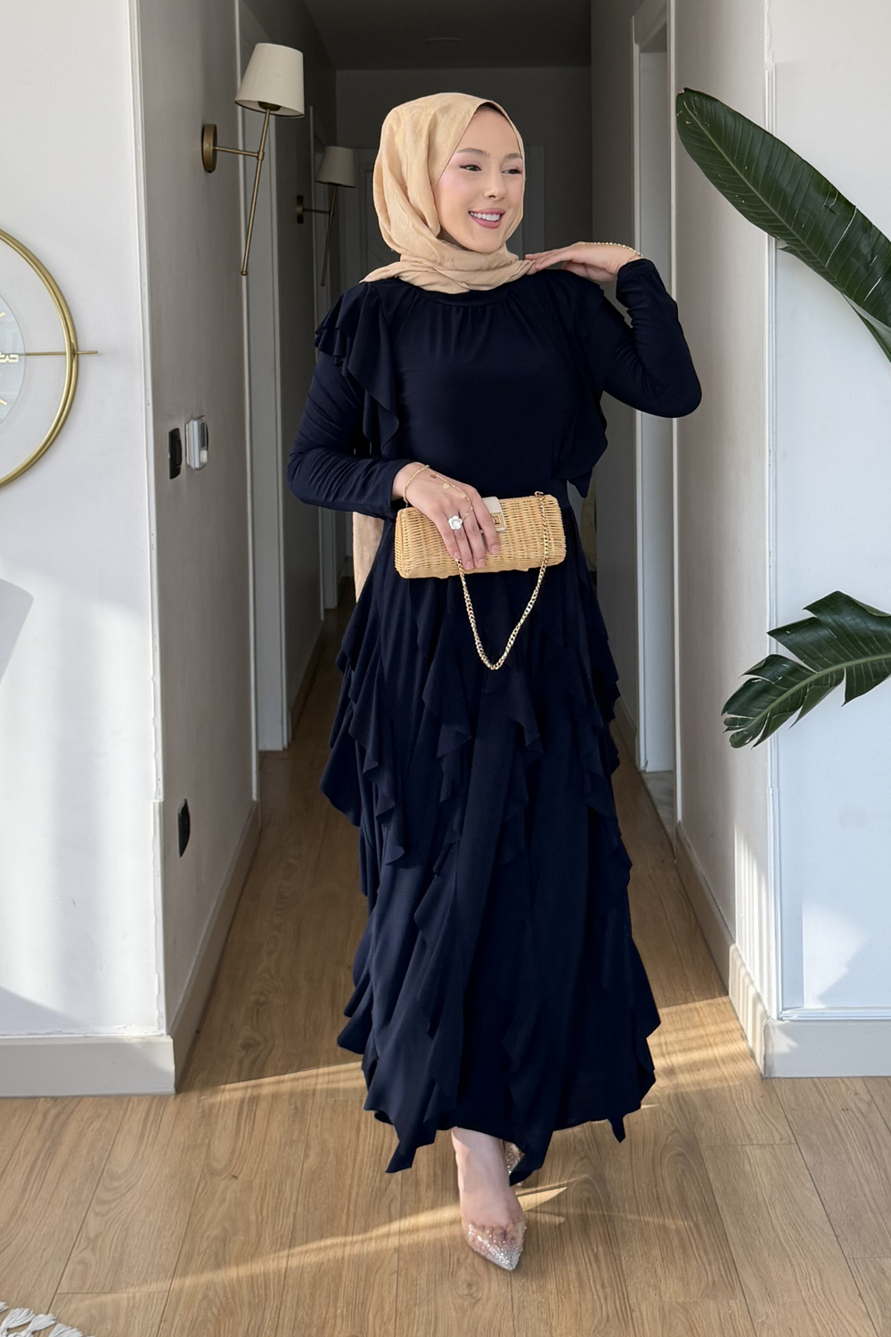 Belin Sendy Kumaş Fırfır Detaylı Tesettür Takım- Lacivert