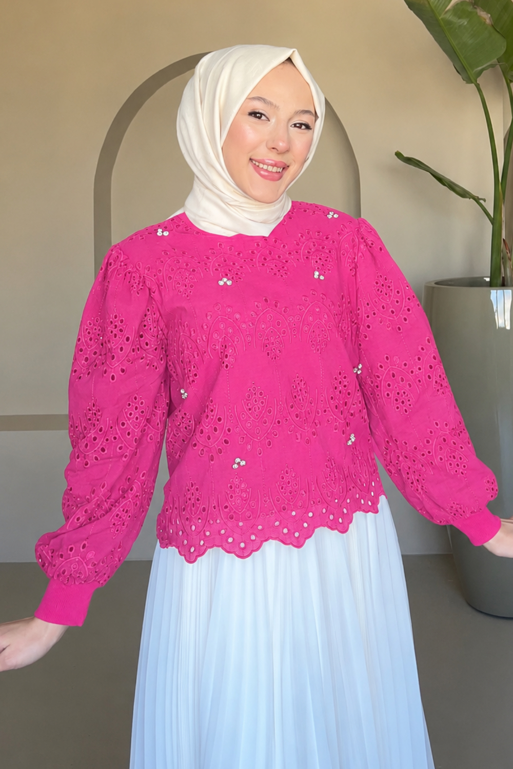 Hima Brode Dantel Kumaş Ribana Yaka  Ve Manşetli Bluz- Pembe